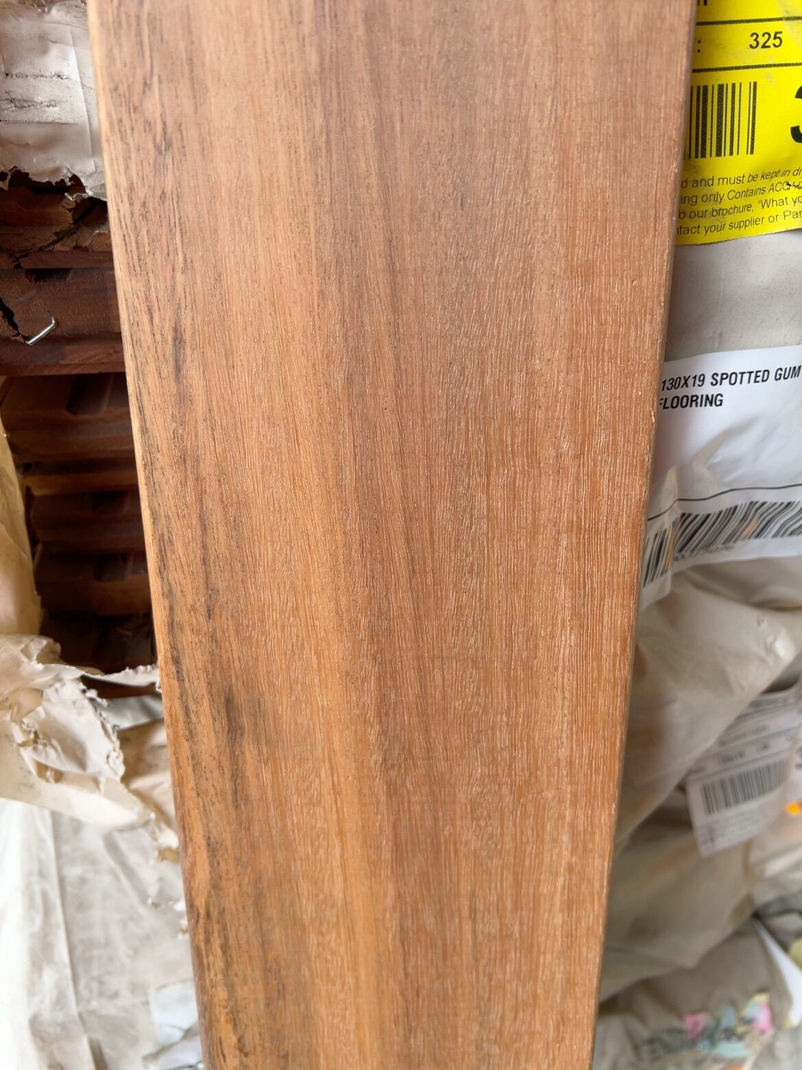 135X19 SPOTTED GUM FEATURE GRADE DECKING- (PACK CONSISTS OF RANDOM SHORT LENGTHS) 135X19 SPOTTED GUM FEATURE GRADE DECKING- (PACK CONSISTS OF RANDOM SHORT LENGTHS)