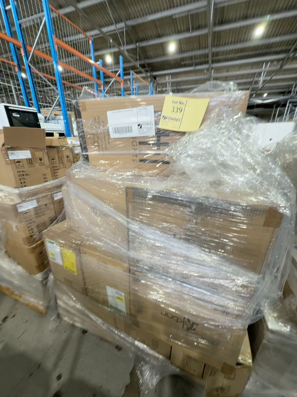 PALLET OF COMMERCIAL LIGHTING SOLD AS IS PALLET OF COMMERCIAL LIGHTING SOLD AS IS