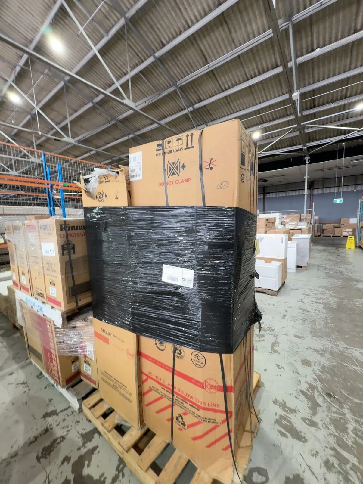PALLET OF RHEEM HOT WATER HEATERS, SOLD AS IS NO WARRANTY PALLET OF RHEEM HOT WATER HEATERS, SOLD AS IS NO WARRANTY
