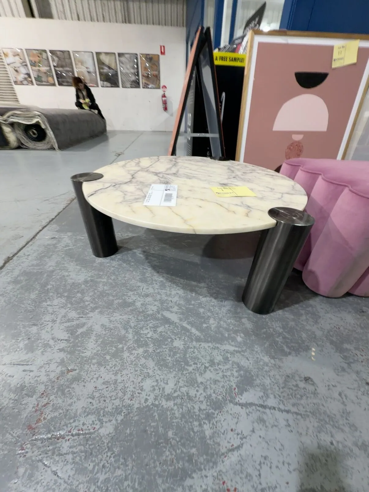 EX STAGING - ROUND MARBLE COFFEE TABLE, CRACK THROUGH MIDDLE, SOLD AS IS EX STAGING - ROUND MARBLE COFFEE TABLE, CRACK THROUGH MIDDLE, SOLD AS IS