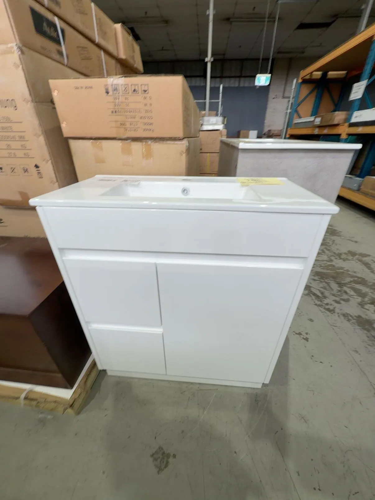 NEW AULIC MAYA 750MM GLOSS WHITE FLOOR VANITY, LEFT HAND DRAWERS WITH CERAMIC TOP RRP$879 CA22-750L-CT27 NEW AULIC MAYA 750MM GLOSS WHITE FLOOR VANITY, LEFT HAND DRAWERS WITH CERAMIC TOP RRP$879 CA22-750L-CT27