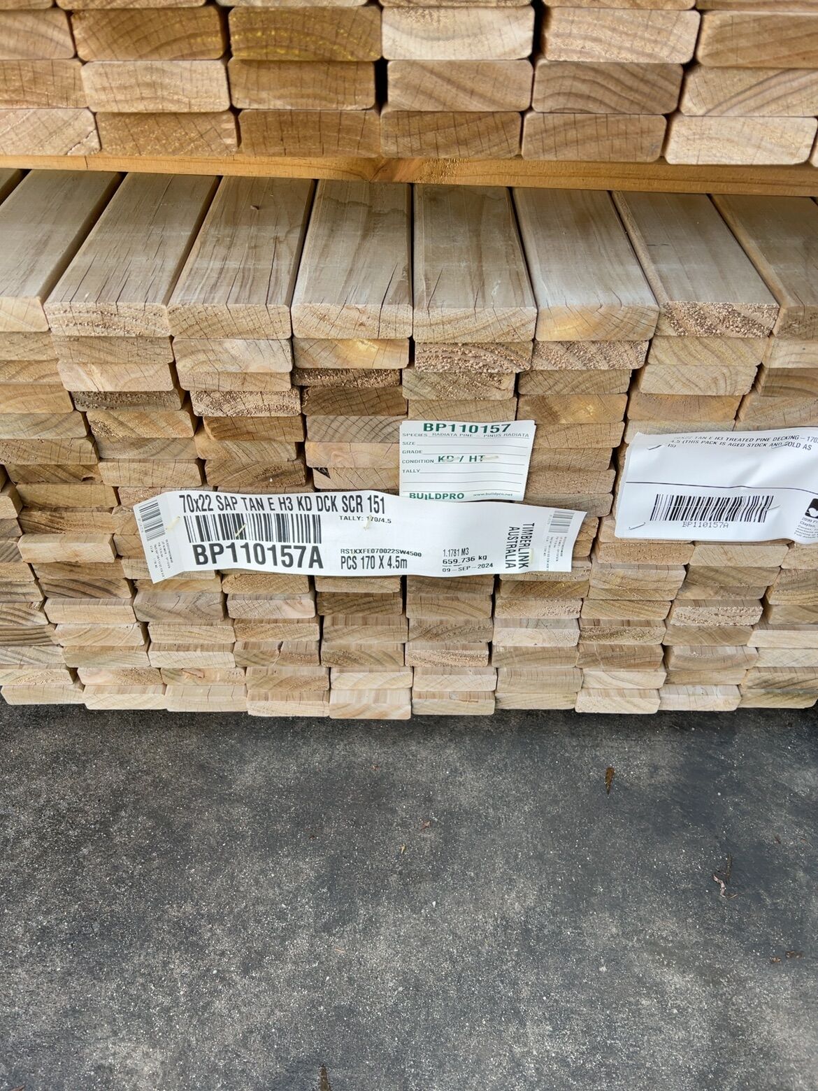 70X22 TAN E H3 TREATED PINE DECKING-170/4.5 (THIS PACK IS AGED STOCK AND SOLD AS IS) 70X22 TAN E H3 TREATED PINE DECKING-170/4.5 (THIS PACK IS AGED STOCK AND SOLD AS IS)