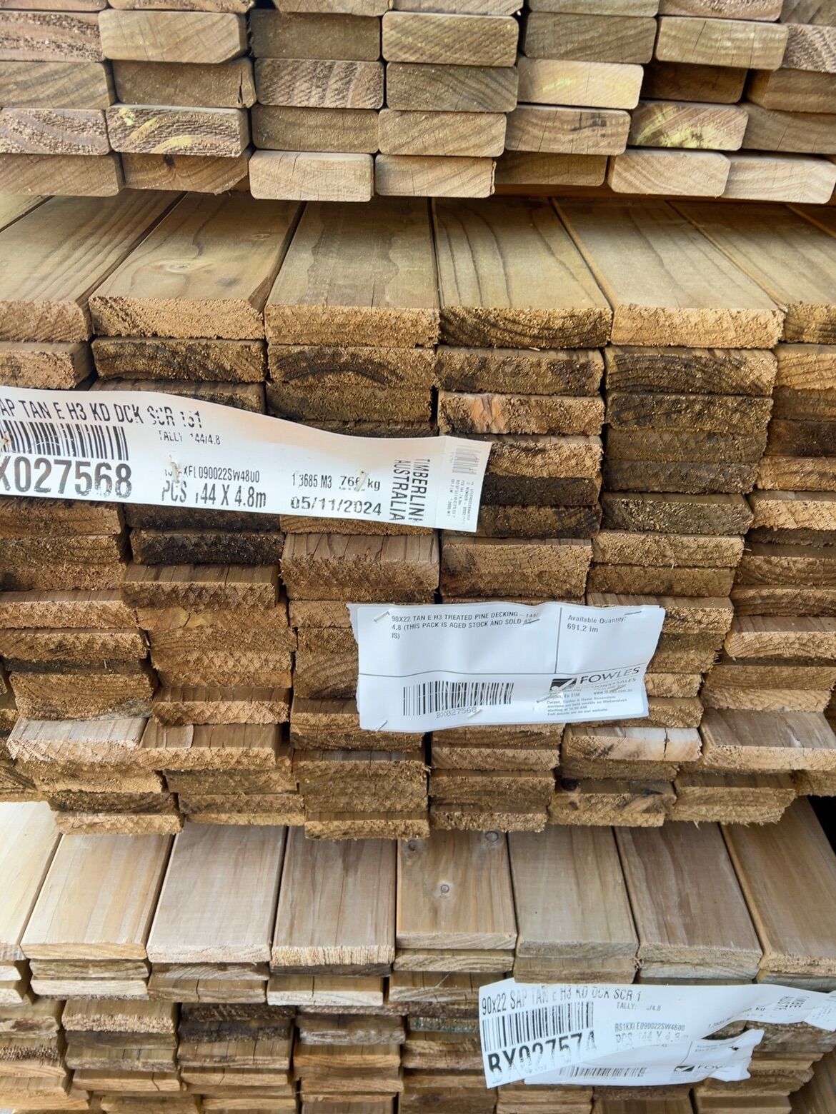90X22 TAN E H3 TREATED PINE DECKING-144/4.8 (THIS PACK IS AGED STOCK AND SOLD AS IS) 90X22 TAN E H3 TREATED PINE DECKING-144/4.8 (THIS PACK IS AGED STOCK AND SOLD AS IS)