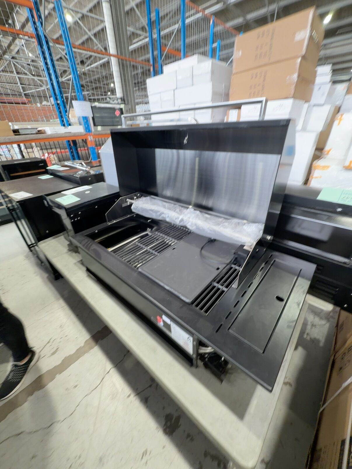 EX DISPLAY EURO 1175MM BLACK DROP IN BBQ, 3 BURNER WITH CERAMIC ROCK DIFFUSER, 2 CAST IRON COOKING GRILLS, EAL1175DIBBQBL WITH 3 MONTH WARRANTY EX DISPLAY EURO 1175MM BLACK DROP IN BBQ, 3 BURNER WITH CERAMIC ROCK DIFFUSER, 2 CAST IRON COOKING GRILLS, EAL1175DIBBQBL WITH 3 MONTH WARRANTY