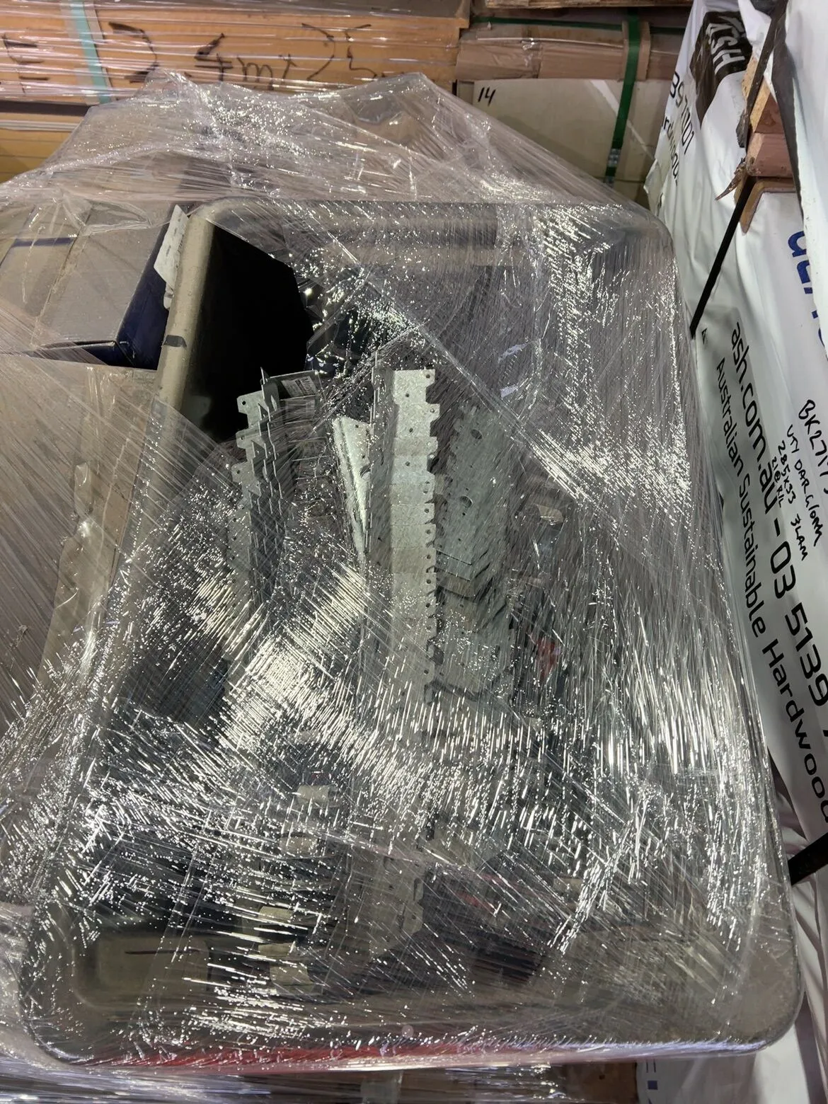 PALLET OF ASST'D HARDWARE PALLET OF ASST'D HARDWARE