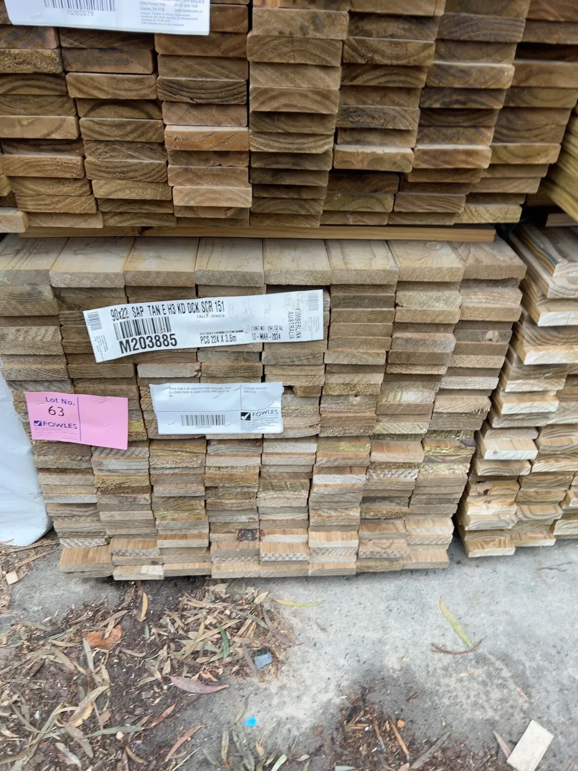 90X22 TAN E H3 TREATED PINE DECKING-224/3.6 (THIS PACK IS AGED STOCK AND SOLD AS IS) 90X22 TAN E H3 TREATED PINE DECKING-224/3.6 (THIS PACK IS AGED STOCK AND SOLD AS IS)