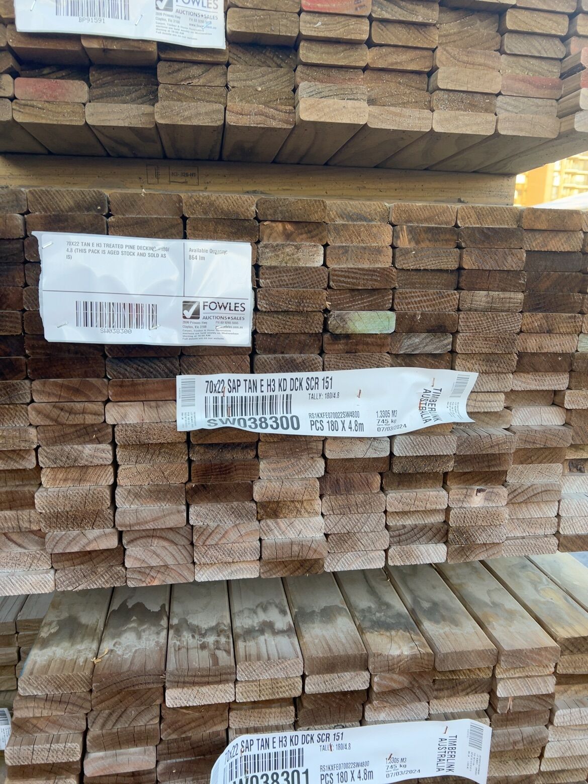 70X22 TAN E H3 TREATED PINE DECKING-180/4.8 (THIS PACK IS AGED STOCK AND SOLD AS IS) 70X22 TAN E H3 TREATED PINE DECKING-180/4.8 (THIS PACK IS AGED STOCK AND SOLD AS IS)