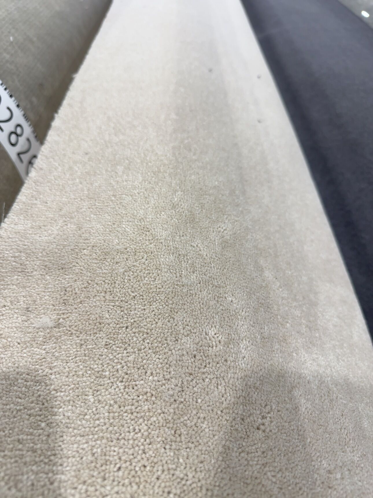 VC288119S - Platinum Plush Timeless Elegance 2nds VC288119S - Platinum Plush Timeless Elegance 2nds