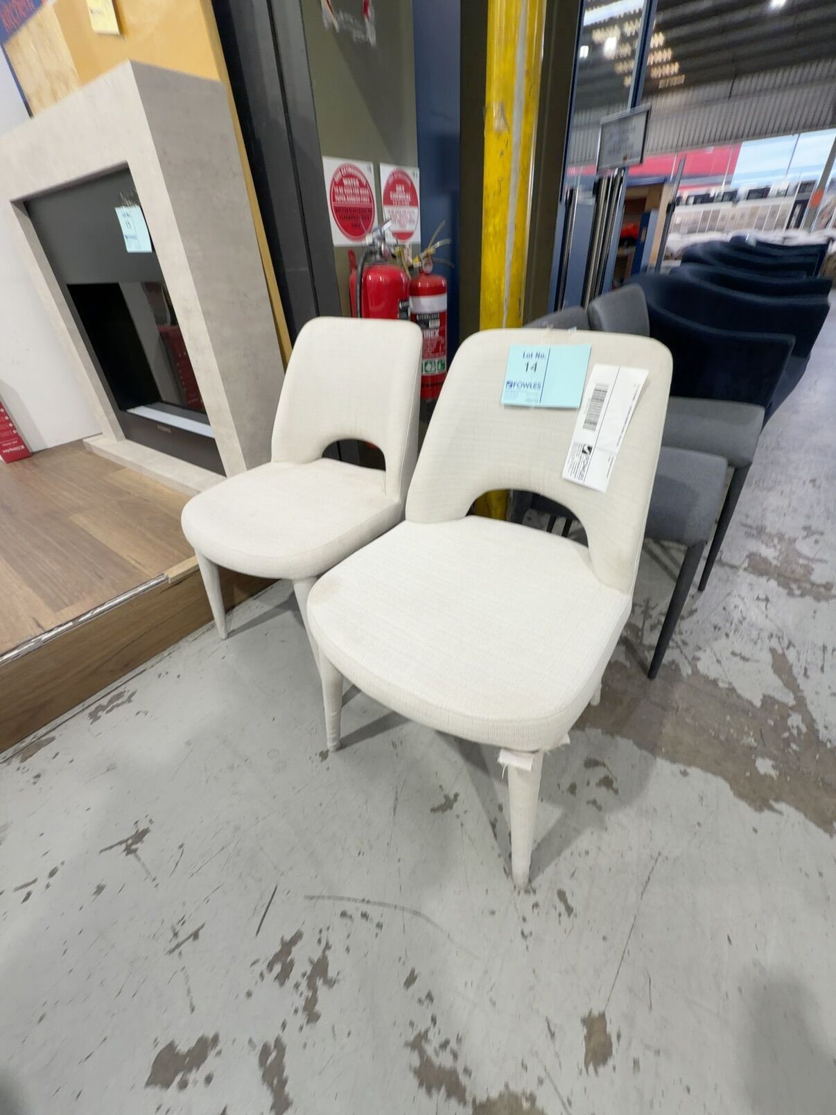 EX STAGING - CREAM DINING CHAIR, SOLD AS IS EX STAGING - CREAM DINING CHAIR, SOLD AS IS