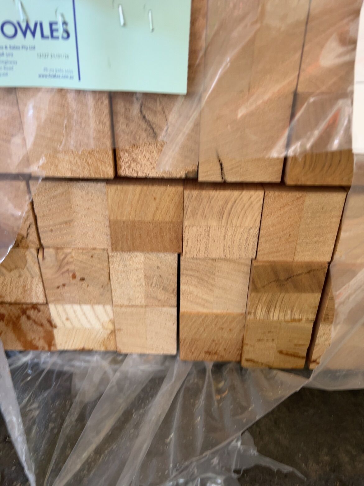 65X65 AUST OAK CLASSIC LAM 65X65 AUST OAK CLASSIC LAM