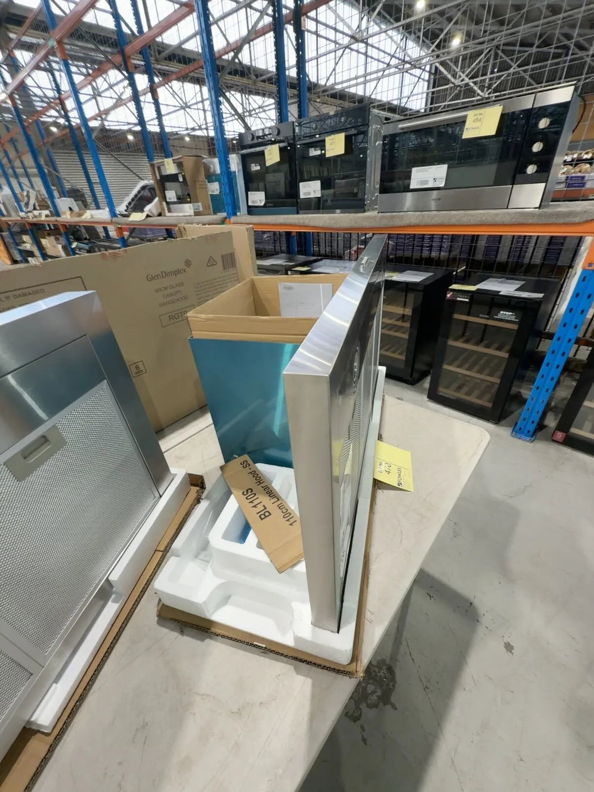 BELLING 900MM CHIMNEY RANGEHOOD BL90S, WITH 3 MONTH WARRANTY BELLING 900MM CHIMNEY RANGEHOOD BL90S, WITH 3 MONTH WARRANTY