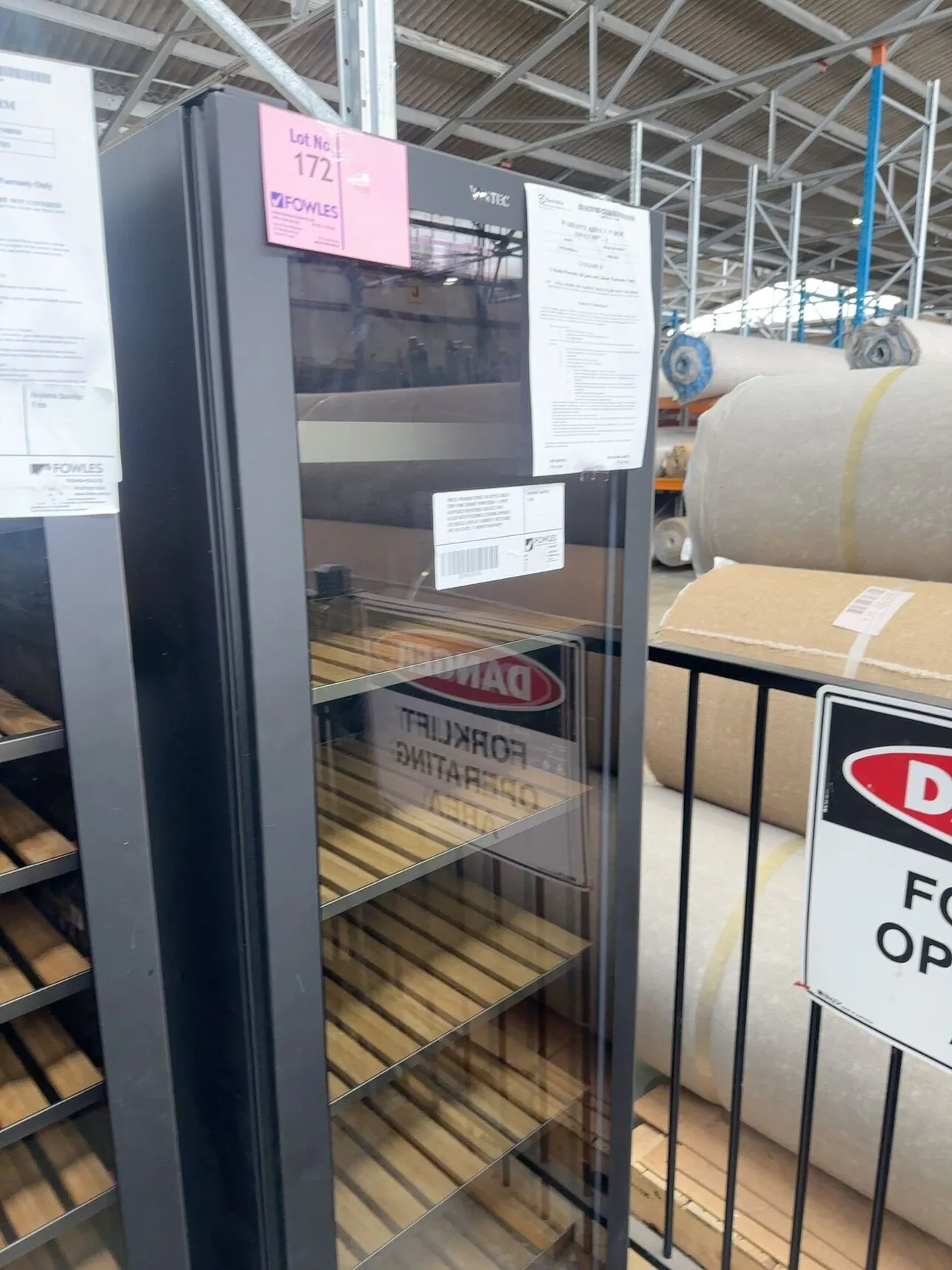 VINTEC VWM198SBA-R PREMIUM SERIES 198 BOTTLE MULTI TEMP WINE CABINET OR SINGLE ZONE, ADAPTABLE REVERSIBLE SHELVES THAT ALLOW STORING UPRIGHT, LED DIGITAL DISPLAY, HUMIDITY RECYCLING, ANTI UV GLASS 12 MONTH WARRANTY VINTEC VWM198SBA-R PREMIUM SERIES 198 BOTTLE MULTI TEMP WINE CABINET OR SINGLE ZONE, ADAPTABLE REVERSIBLE SHELVES THAT ALLOW STORING UPRIGHT, LED DIGITAL DISPLAY, HUMIDITY RECYCLING, ANTI UV GLASS 12 MONTH WARRANTY