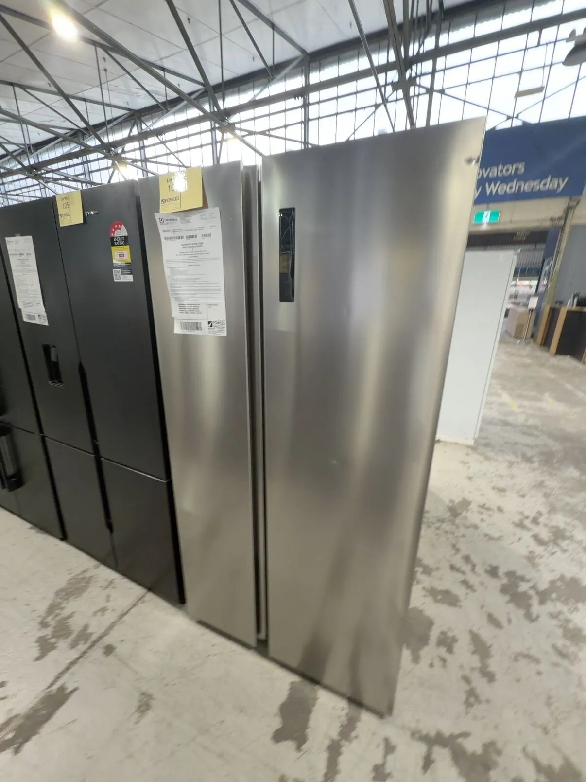 WESTINGHOUSE WSE6630SA SIDE BY SIDE FRIDGE S/STEEL, 624 LITRE, FRESHSEAL CRISPERS, QUICK FREEZE, QUICK CHILL FUNCTION, DUAL ICEMAKERS SPILLSAFE SHELVES, 12 MONTH WARRANTY RRP$1699 WESTINGHOUSE WSE6630SA SIDE BY SIDE FRIDGE S/STEEL, 624 LITRE, FRESHSEAL CRISPERS, QUICK FREEZE, QUICK CHILL FUNCTION, DUAL ICEMAKERS SPILLSAFE SHELVES, 12 MONTH WARRANTY RRP$1699