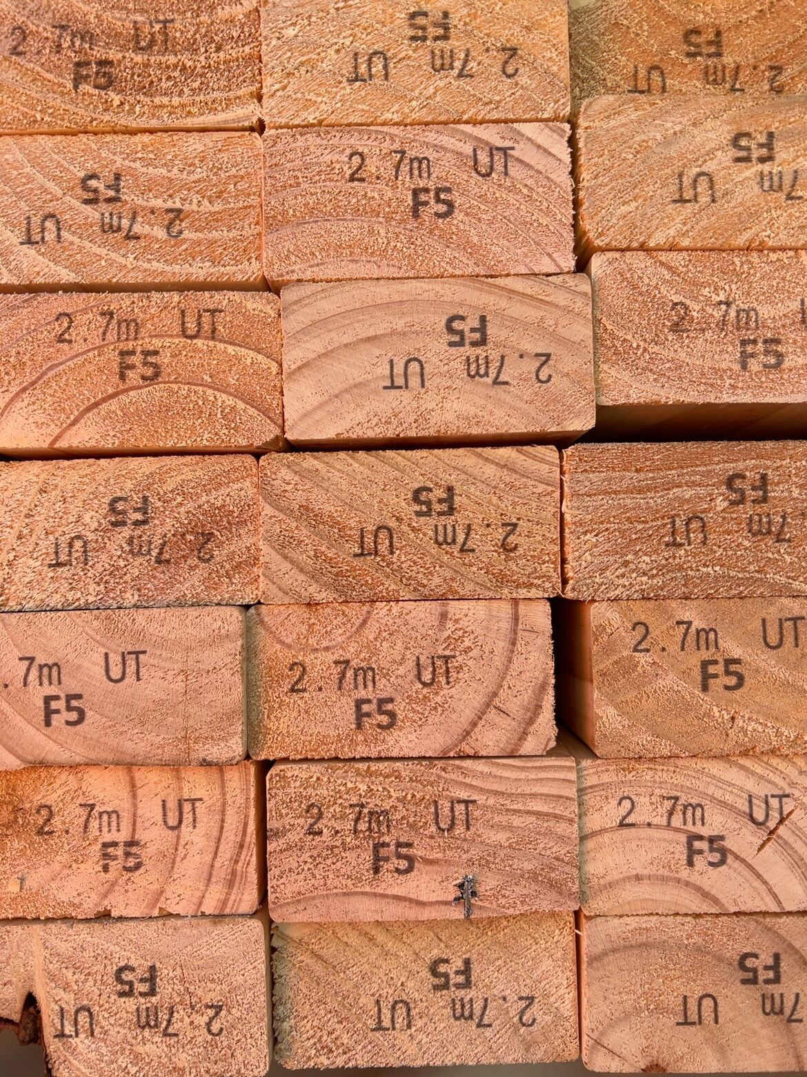 90X45 F5 PINE 111/2.7 90X45 F5 PINE 111/2.7