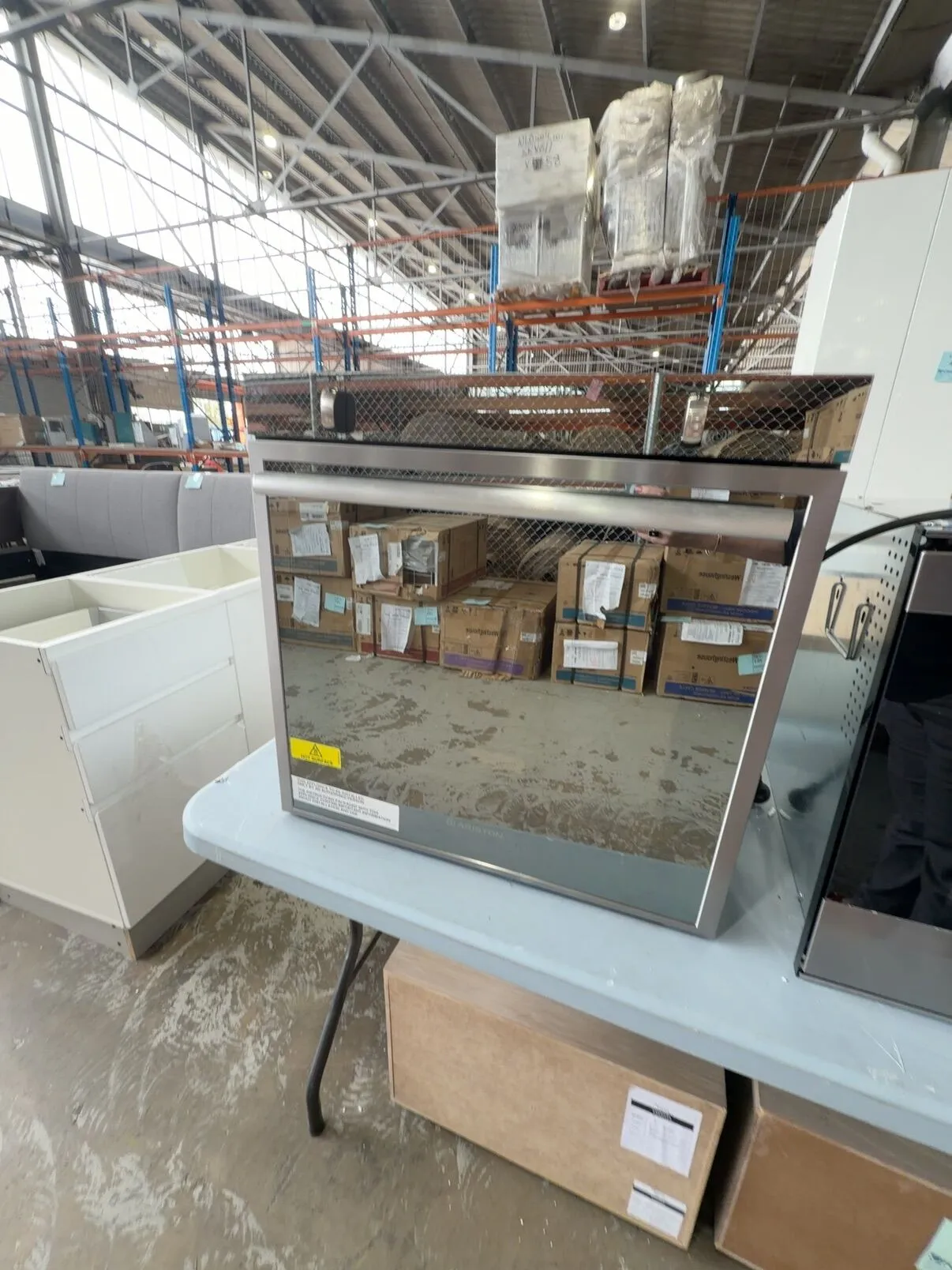 NEW ARISTON OK897ELCXAUS, 600MM LUCE HD LARGE CAPACITY OVEN, 81LITRE, 12 COOKING FUNCTIONS, SOLD AS IS NO WARRANTY NEW ARISTON OK897ELCXAUS, 600MM LUCE HD LARGE CAPACITY OVEN, 81LITRE, 12 COOKING FUNCTIONS, SOLD AS IS NO WARRANTY