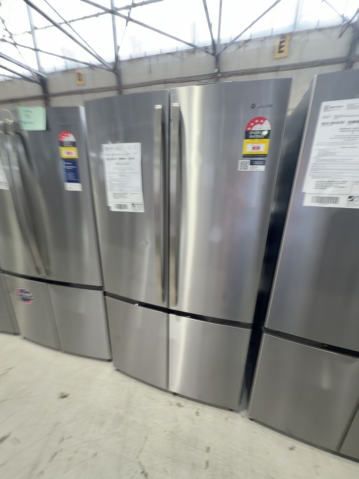 WESTINGHOUSE WQE6000SB S/STEEL FRENCH DOOR FRIDGE WITH DOULE DOOR FREEZER, 896MM WIDE TO FIT 900MM CAVITY, FINGERPRINT RESISTANT, LARGE INTERIOR, 12 MONTH WARRANTY WESTINGHOUSE WQE6000SB S/STEEL FRENCH DOOR FRIDGE WITH DOULE DOOR FREEZER, 896MM WIDE TO FIT 900MM CAVITY, FINGERPRINT RESISTANT, LARGE INTERIOR, 12 MONTH WARRANTY