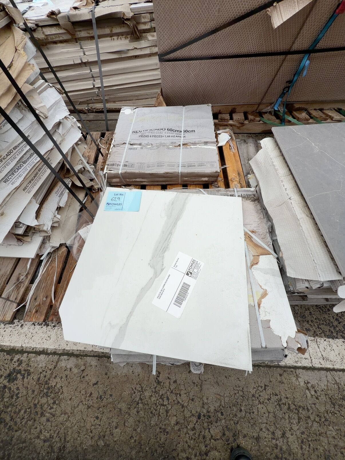 PALLET OF 600 X 600MM CELLINI BLANCO TILES SOLD AS IS PALLET OF 600 X 600MM CELLINI BLANCO TILES SOLD AS IS