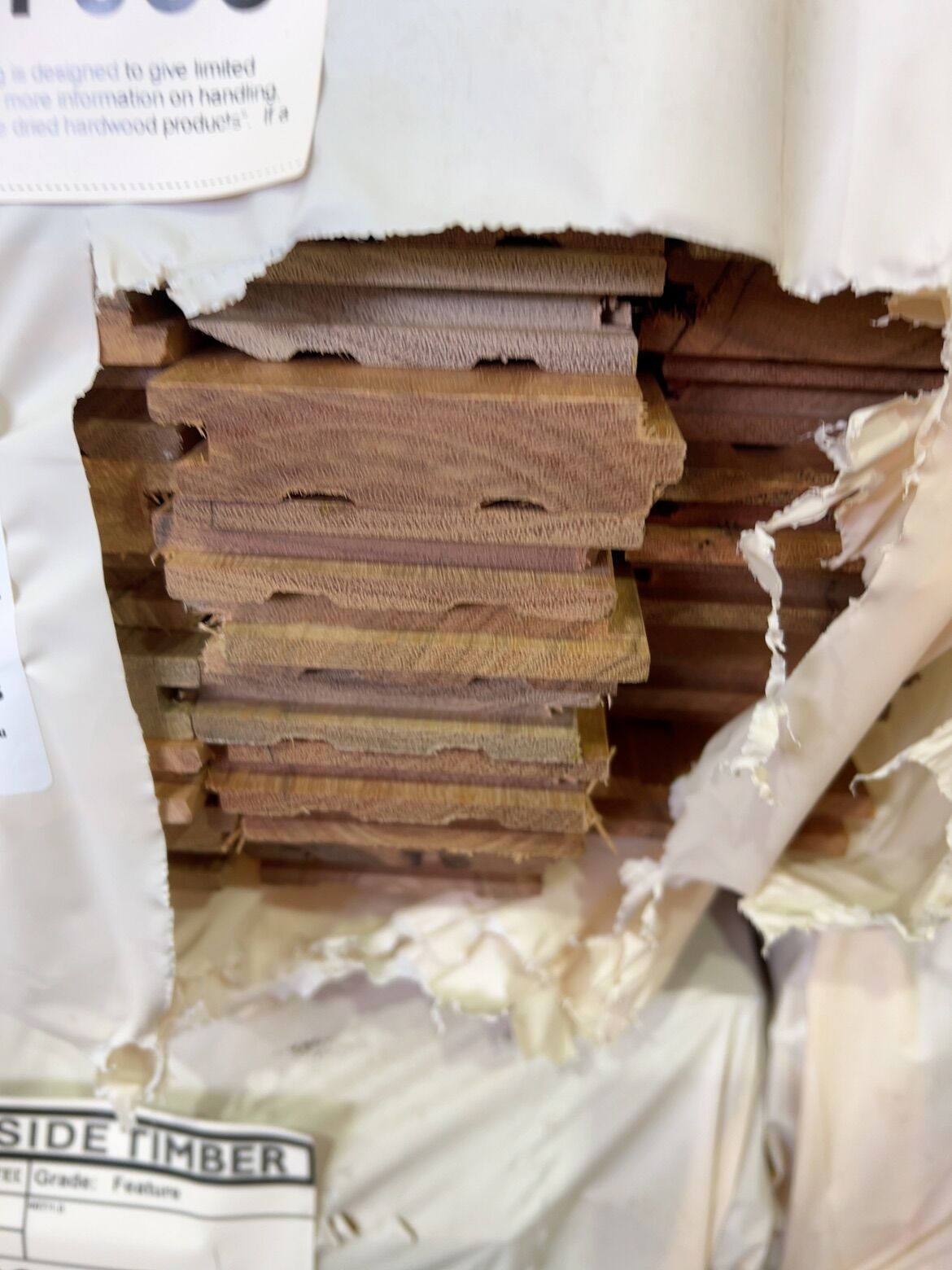 80X19 FEATURE GRADE SPOTTED GUM FLOORING 80X19 FEATURE GRADE SPOTTED GUM FLOORING