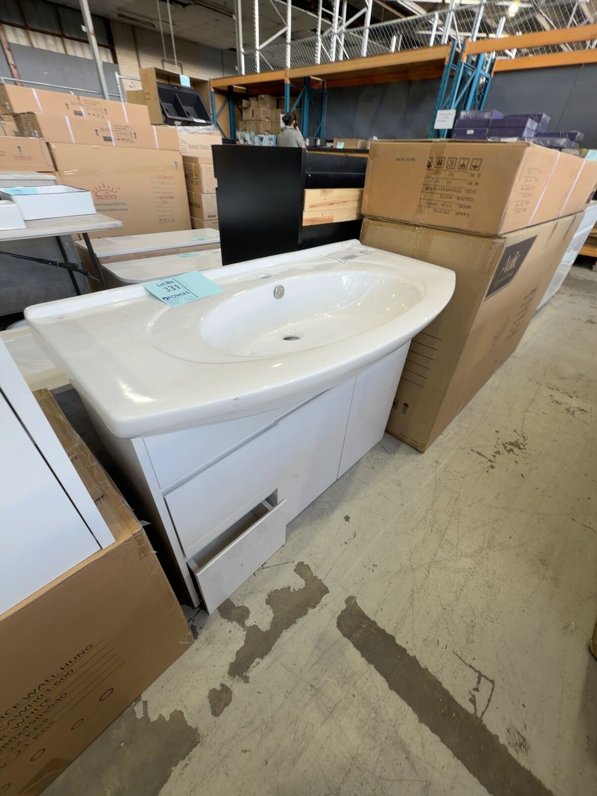 NEW 1000MM WHITE GLOSS VANITY WITH CERAMIC TOP, VPB1000-144 NEW 1000MM WHITE GLOSS VANITY WITH CERAMIC TOP, VPB1000-144