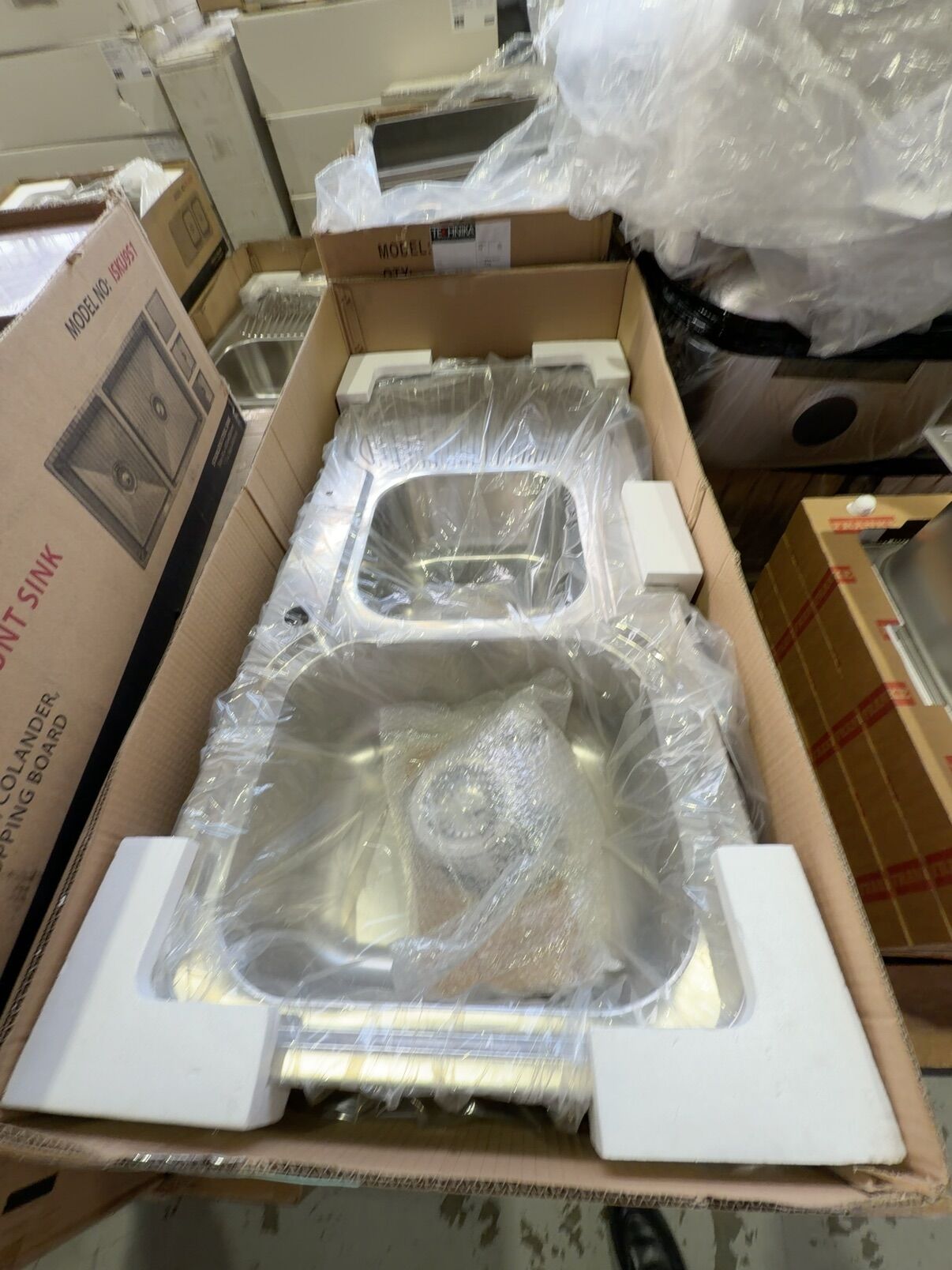 NEW ARC IS11LS3 1.75 BOWL SINK, RIGHT HAND DRAINER NEW ARC IS11LS3 1.75 BOWL SINK, RIGHT HAND DRAINER