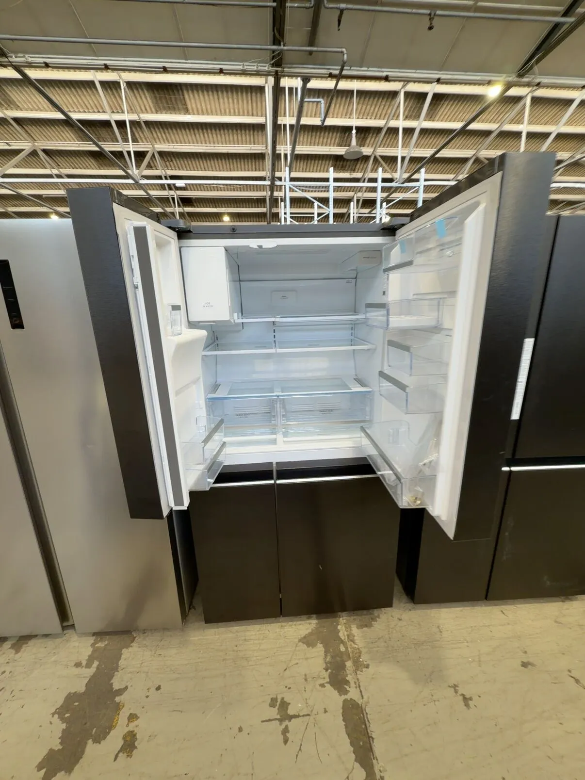 WESTINGHOUSE WQE6170BB BLACK QUAD DOOR FRIDGE WITH ICE AND WATER, 609 LITRE WITH FLEXIBLE DOOR THAT CAN BE FRIDGE OR FREEZER, HUMIDITY CONTROLLED CRISPERS, SNACKZONE, WITH 12 MONTH WARRANTY WESTINGHOUSE WQE6170BB BLACK QUAD DOOR FRIDGE WITH ICE AND WATER, 609 LITRE WITH FLEXIBLE DOOR THAT CAN BE FRIDGE OR FREEZER, HUMIDITY CONTROLLED CRISPERS, SNACKZONE, WITH 12 MONTH WARRANTY