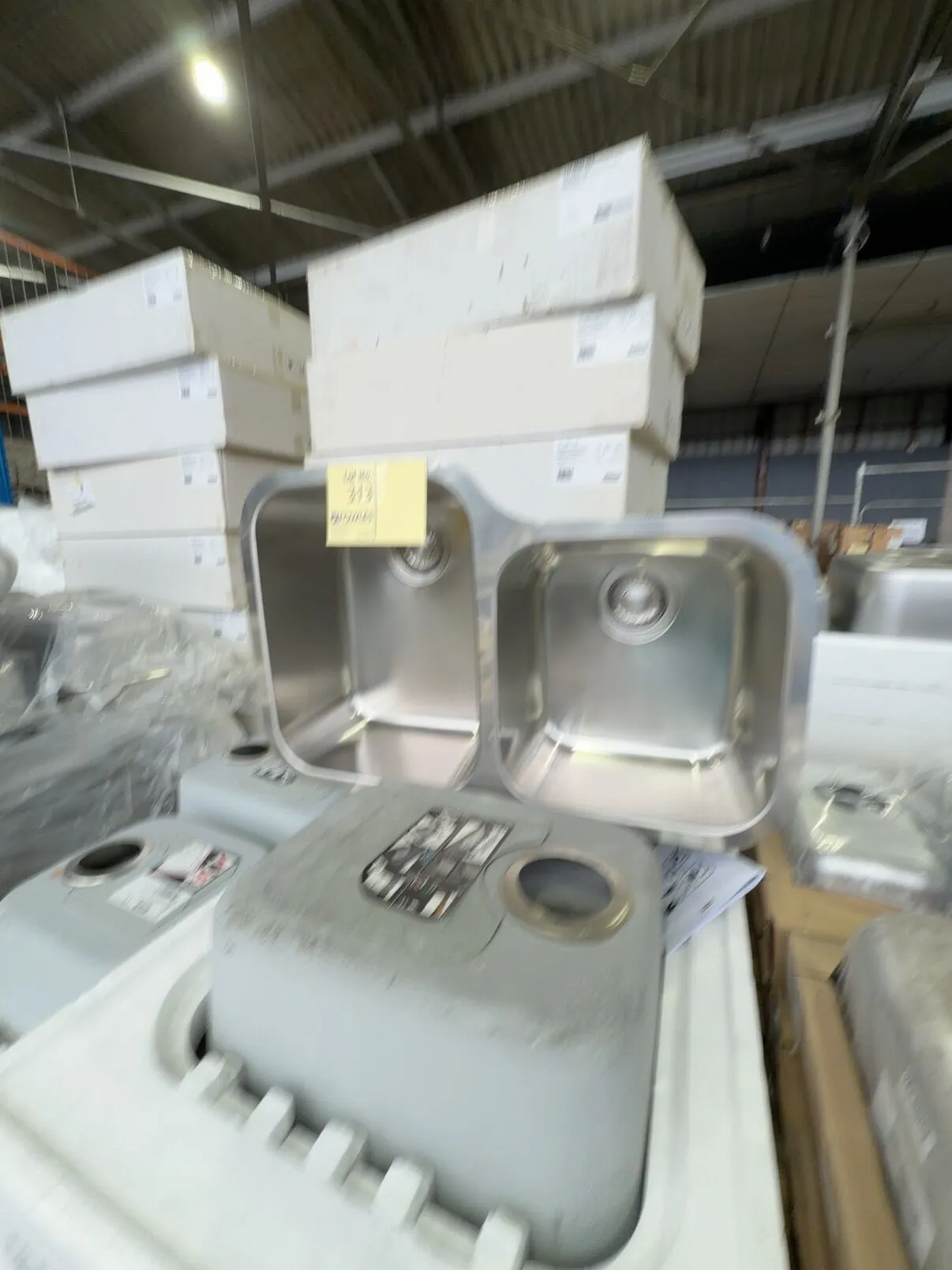 NEW FRANKE ARX 120-35/33 ARIANE DOUBLE UNDERMOUNT SINK WITH FRANKE WASTES 655/662/094 X 1 NEW FRANKE ARX 120-35/33 ARIANE DOUBLE UNDERMOUNT SINK WITH FRANKE WASTES 655/662/094 X 1