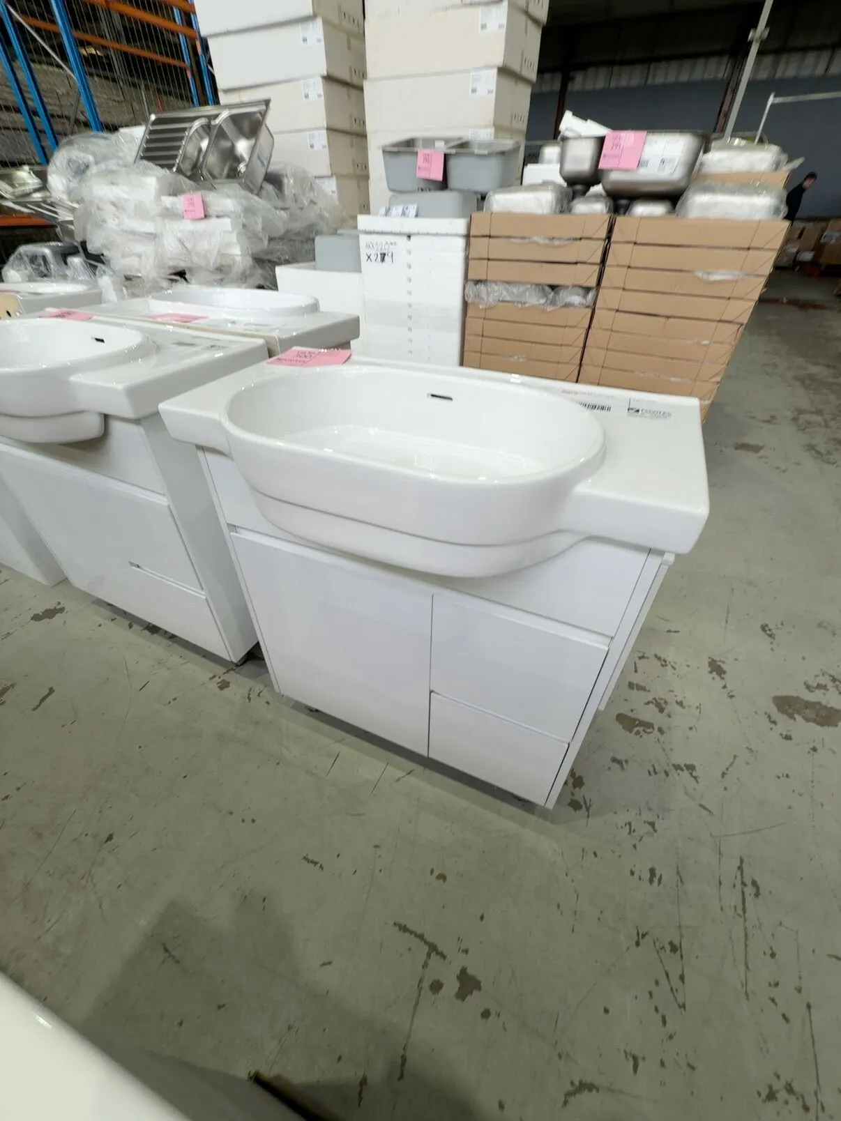 NEW 800MM GLOSS WHITE VANITY WITH CERAMIC TOP, DRAWERS RIGHT HAND SIDE, VPB800-144 NEW 800MM GLOSS WHITE VANITY WITH CERAMIC TOP, DRAWERS RIGHT HAND SIDE, VPB800-144