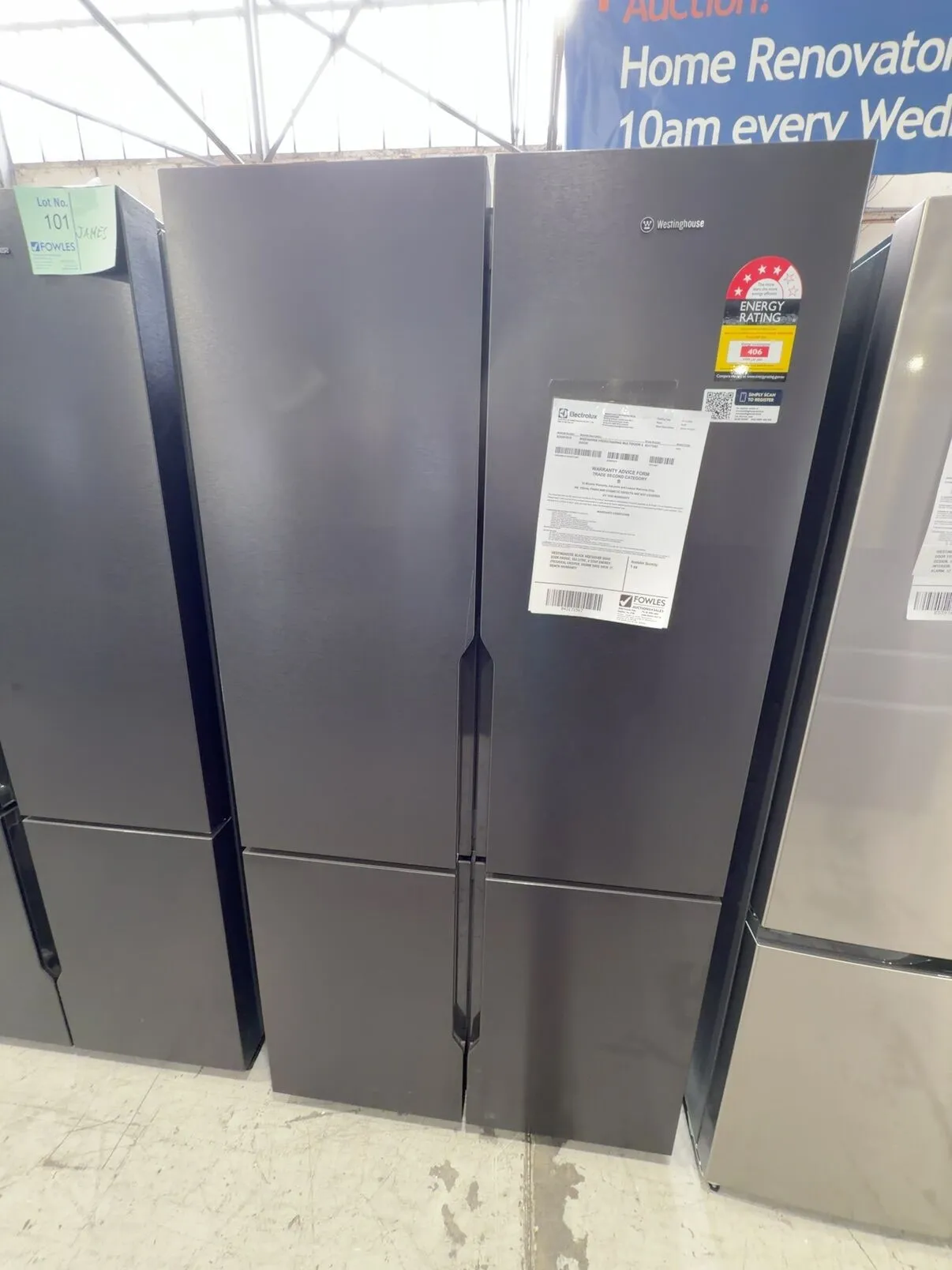 WESTINGHOUSE BLACK WQE5600BB QUAD DOOR FRIDGE, 564 LITRE, 4 STAR ENERGY, FRESHSEAL CRISPER, 896MM WIDE WITH 12 MONTH WARRANTY WESTINGHOUSE BLACK WQE5600BB QUAD DOOR FRIDGE, 564 LITRE, 4 STAR ENERGY, FRESHSEAL CRISPER, 896MM WIDE WITH 12 MONTH WARRANTY