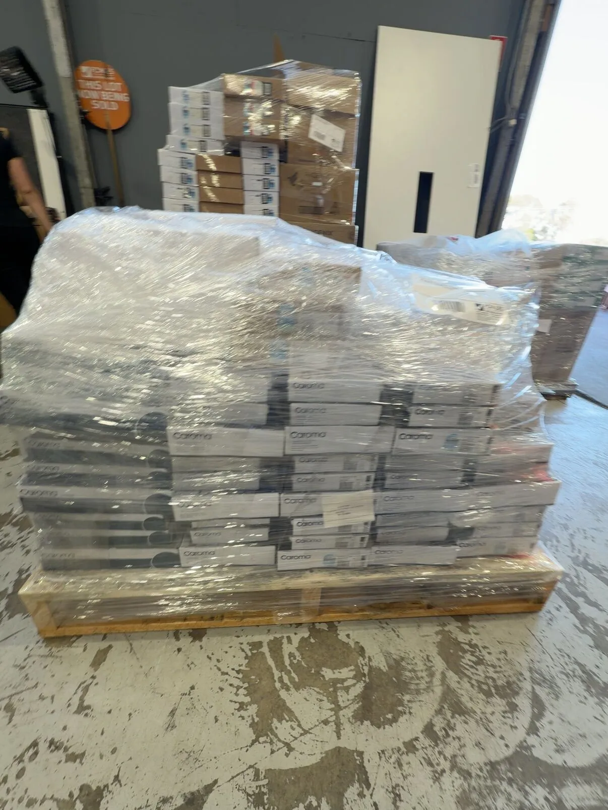 PALLET OF ASSORTED DESIGNER BATHROOM ACCESSORIES & TAPWARE SOLD AS IS PALLET OF ASSORTED DESIGNER BATHROOM ACCESSORIES & TAPWARE SOLD AS IS
