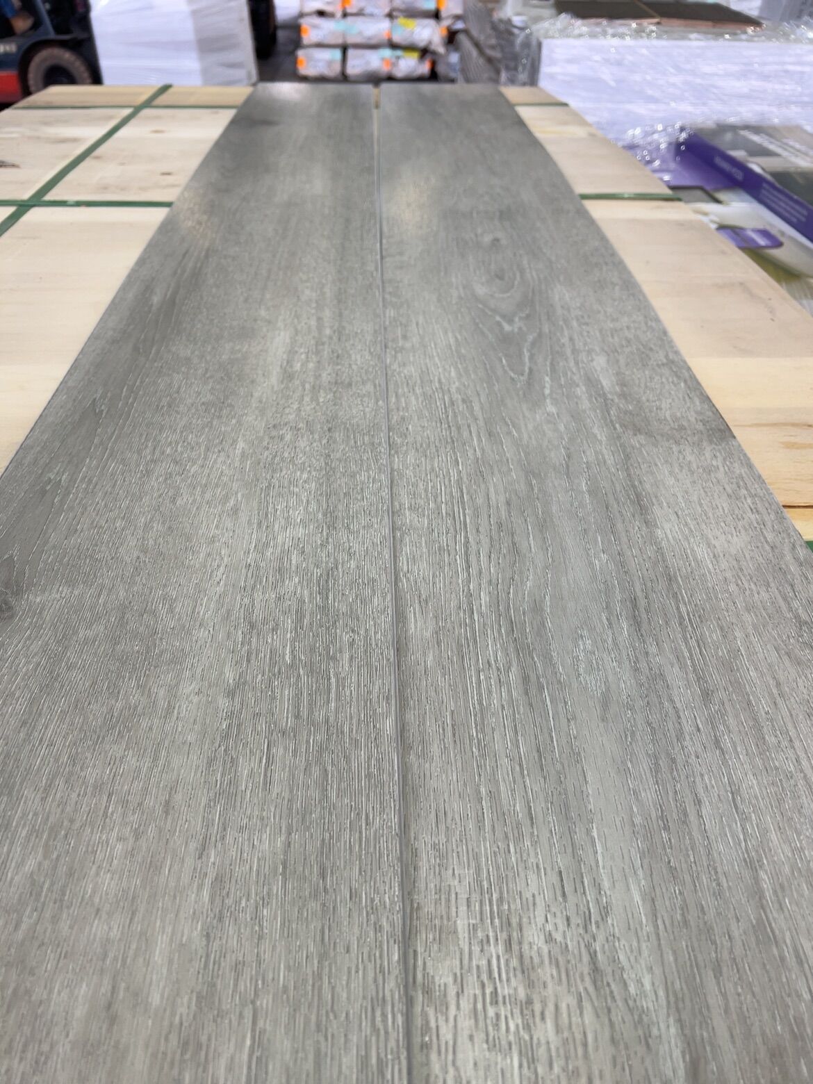 230X5/2MM GREY HOUND HYBRID FLOORING-(48 BOXES X 2.105 M2) 230X5/2MM GREY HOUND HYBRID FLOORING-(48 BOXES X 2.105 M2)