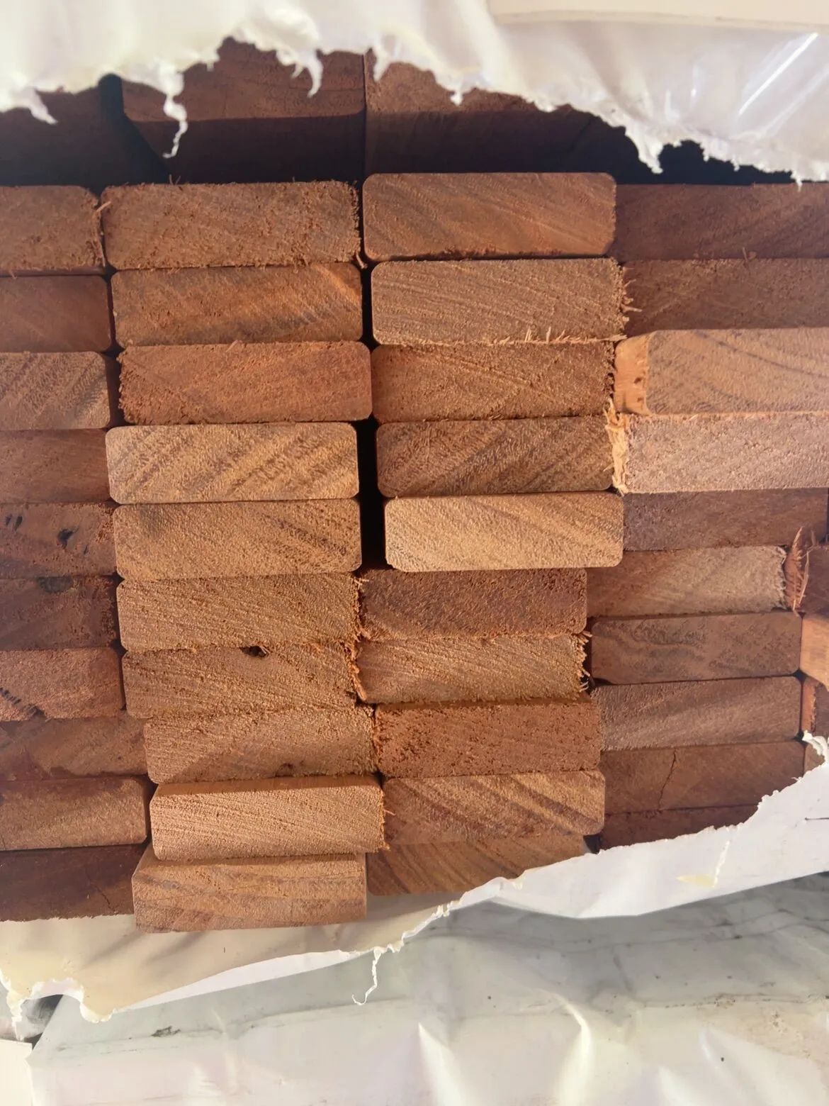 65X20 STANDARD GRADE SOLID KARRI DECKING-160/2.1 65X20 STANDARD GRADE SOLID KARRI DECKING-160/2.1