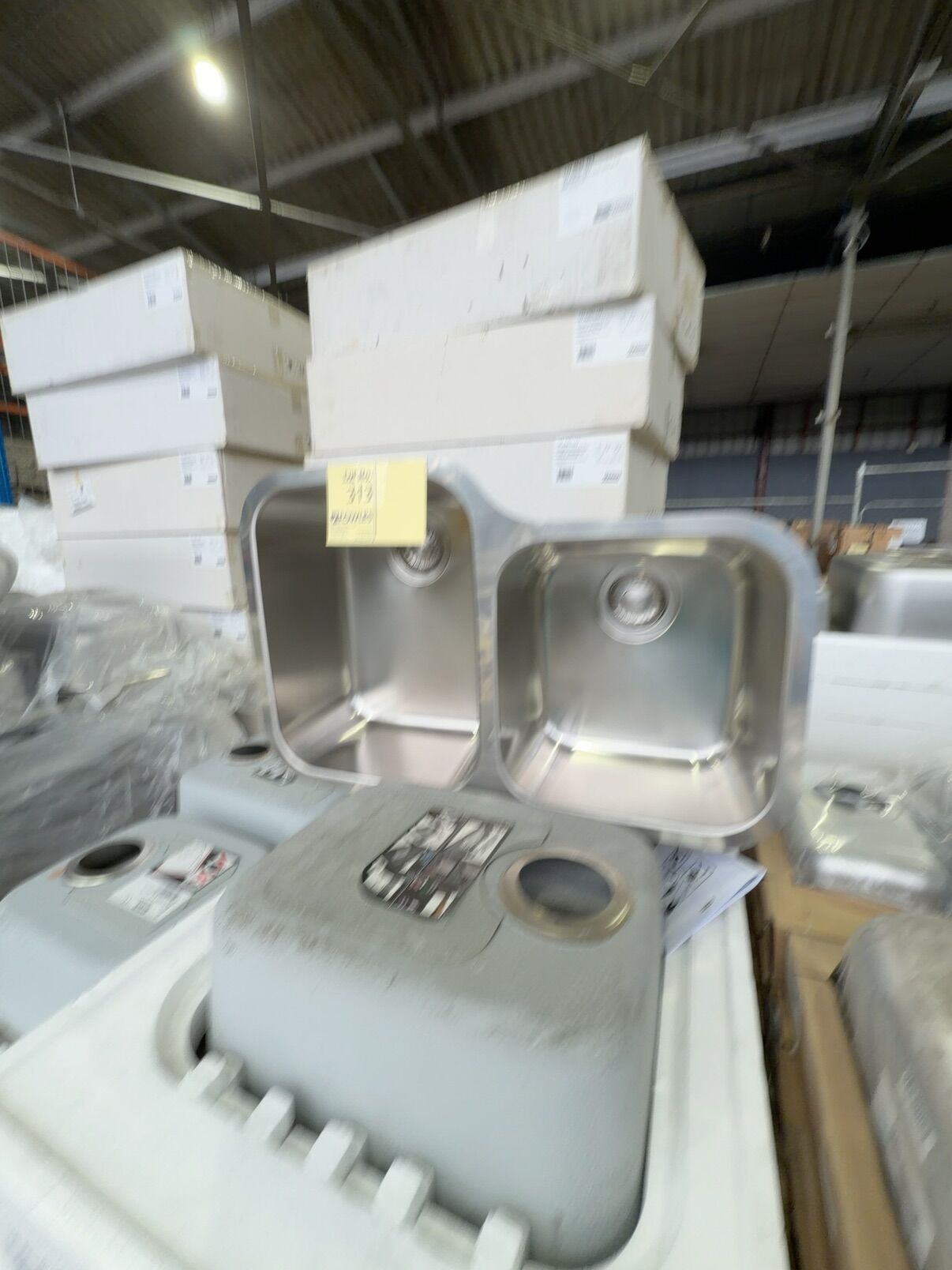 NEW FRANKE ARX 120-35/33 ARIANE DOUBLE UNDERMOUNT SINK WITH FRANKE WASTES 655/662/094 X 1 NEW FRANKE ARX 120-35/33 ARIANE DOUBLE UNDERMOUNT SINK WITH FRANKE WASTES 655/662/094 X 1