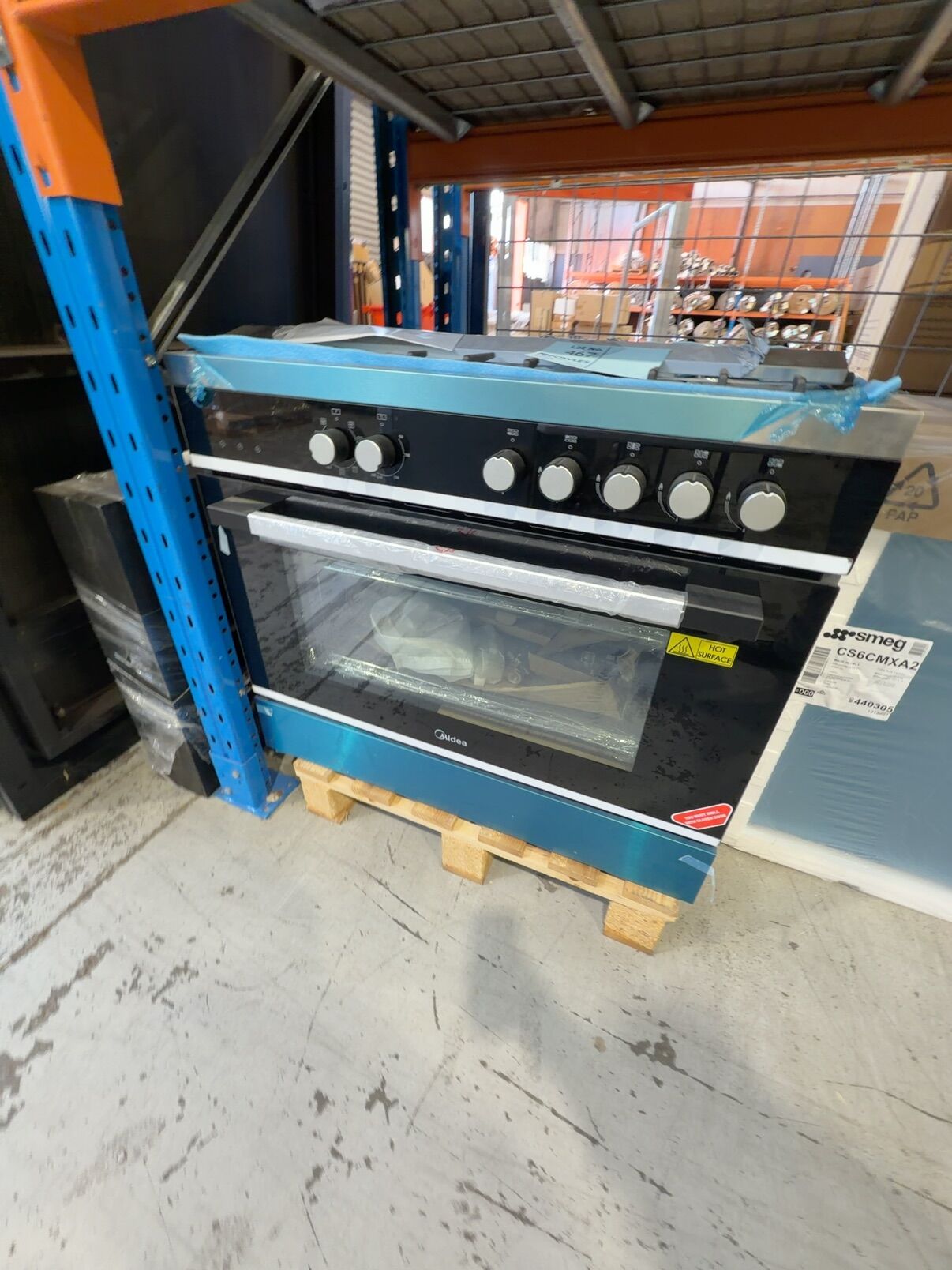 NEW MIDEA 900MM DUAL FUEL FREESTANDING OVEN, MFS90GSS, 5 BURNER GAS COOKTOP, WITH ELECTRIC OVEN, 9 COOKING FUNCTIONS, TRIPLE GLAZED DOOR WITH 3 YEAR WARRANTY NEW MIDEA 900MM DUAL FUEL FREESTANDING OVEN, MFS90GSS, 5 BURNER GAS COOKTOP, WITH ELECTRIC OVEN, 9 COOKING FUNCTIONS, TRIPLE GLAZED DOOR WITH 3 YEAR WARRANTY