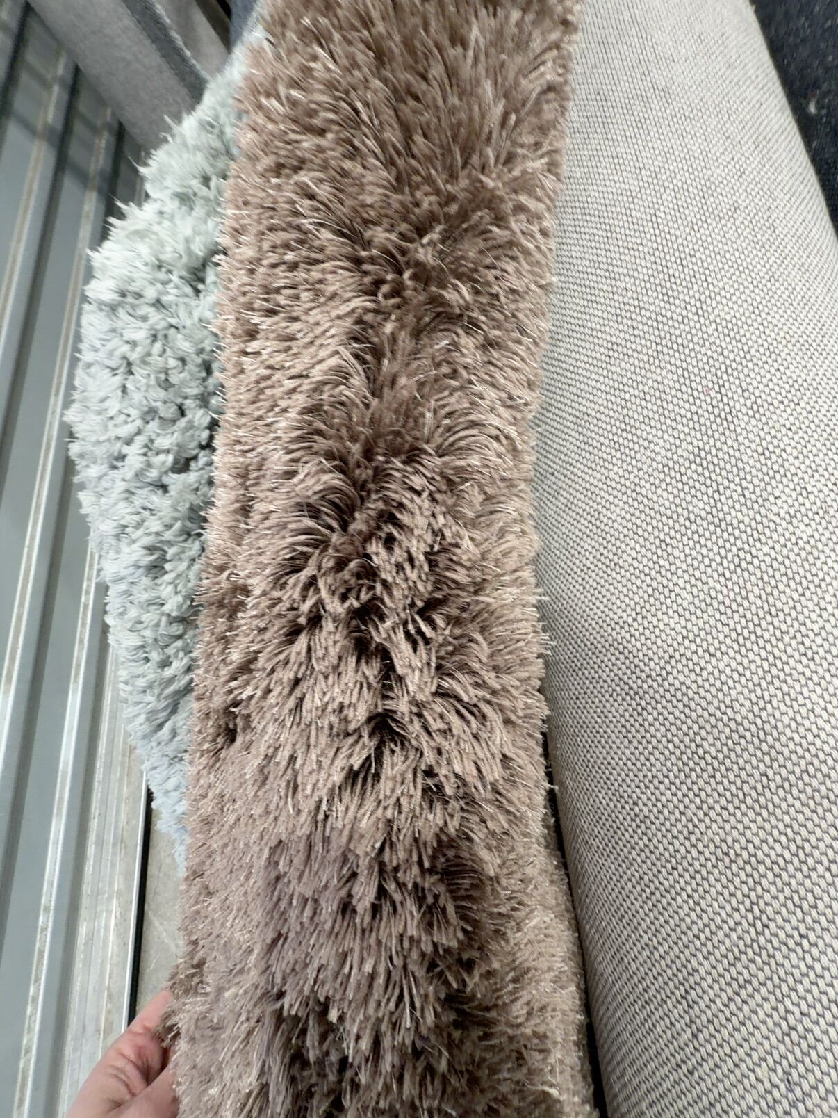 EX DISPLAY RUG - APPROX SIZE 1600MM X 2300MM SOLD AS IS EX DISPLAY RUG - APPROX SIZE 1600MM X 2300MM SOLD AS IS