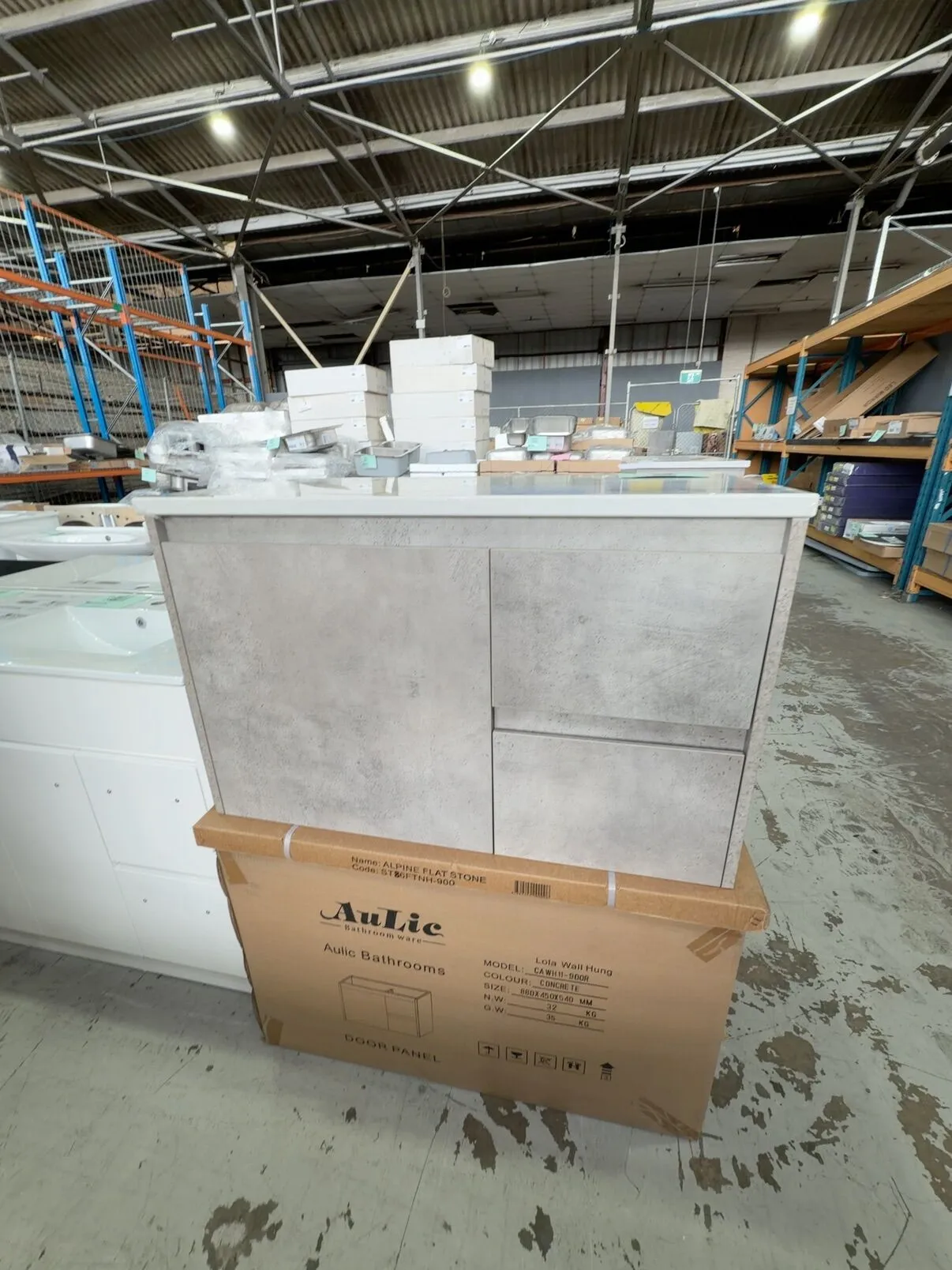 NEW 900MM LOLA GREY WALL HUNG VANITY, DRAWERS RIGHT, WITH ALPINE FLAT STONE TOP CAWH11-900R & ST86FT NEW 900MM LOLA GREY WALL HUNG VANITY, DRAWERS RIGHT, WITH ALPINE FLAT STONE TOP CAWH11-900R & ST86FT