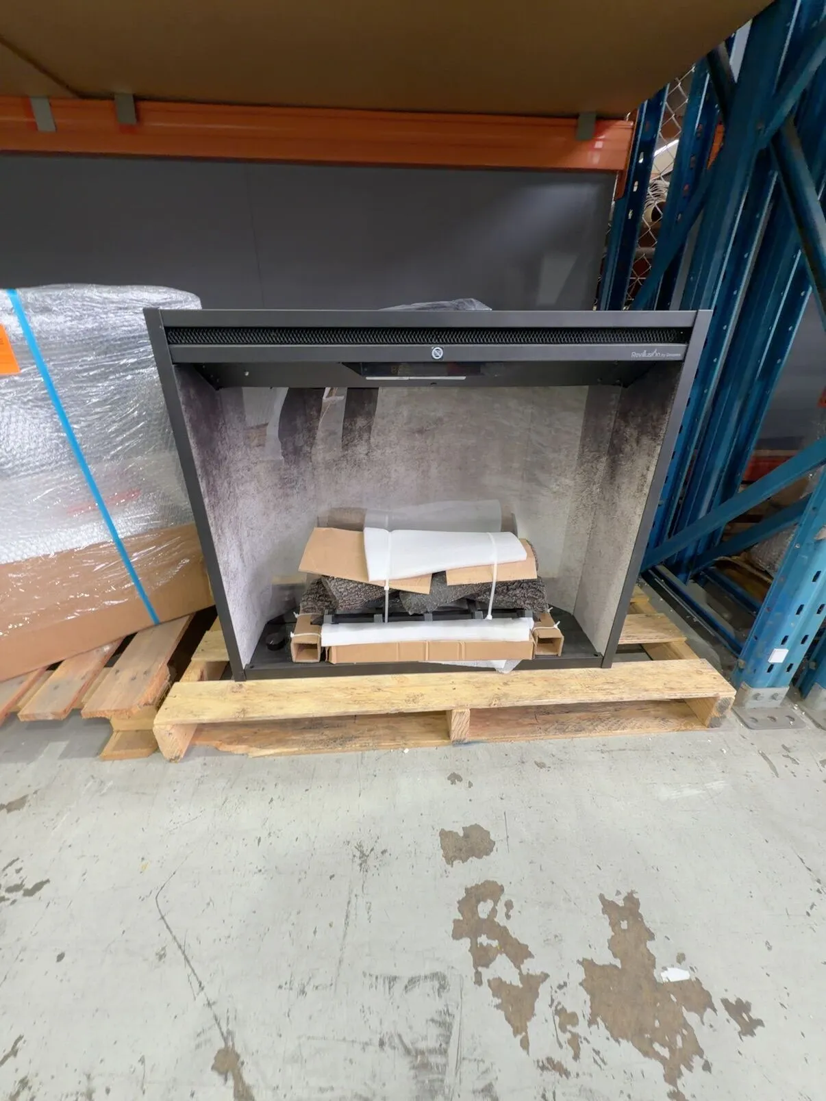 DAMAGED PACKAGING - DIMPLEX REVILLUSION 30" FIREBOX, BUILT IN WITH 2KW HEATING, RBF30C-AU RRP$1799 WITH 3 MONTH WARRANTY DAMAGED PACKAGING - DIMPLEX REVILLUSION 30" FIREBOX, BUILT IN WITH 2KW HEATING, RBF30C-AU RRP$1799 WITH 3 MONTH WARRANTY