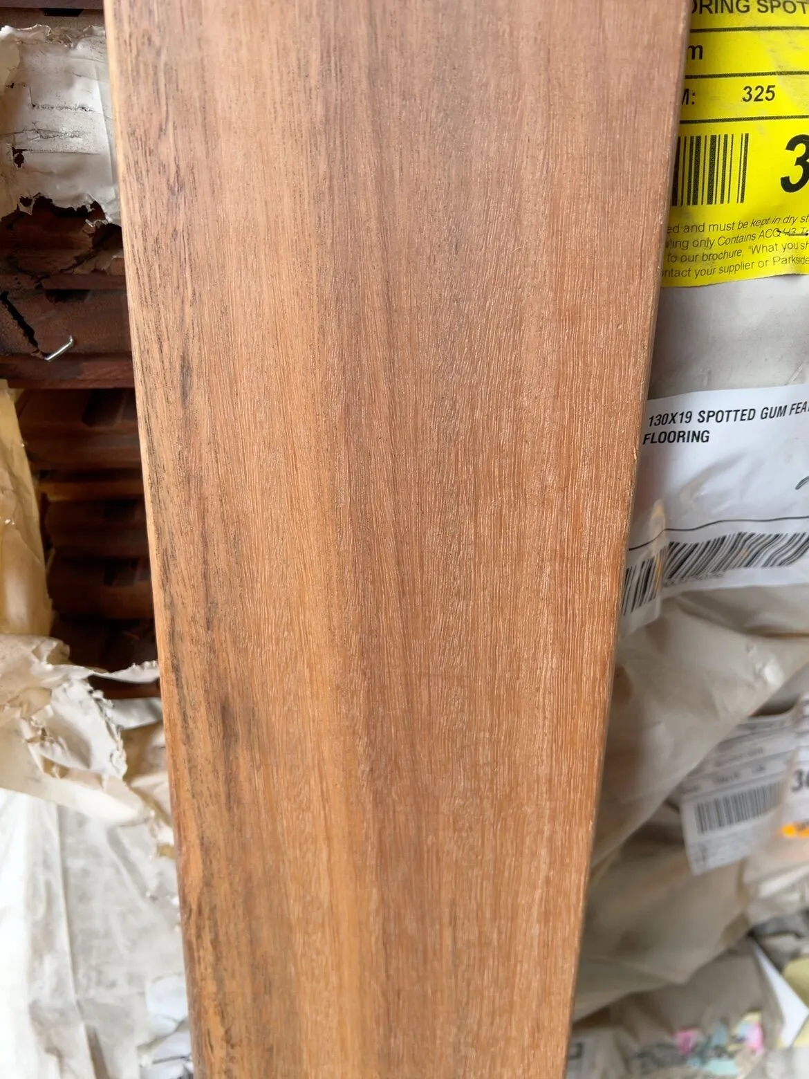 135X19 SPOTTED GUM FEATURE GRADE DECKING- (PACK CONSISTS OF RANDOM SHORT LENGTHS) 135X19 SPOTTED GUM FEATURE GRADE DECKING- (PACK CONSISTS OF RANDOM SHORT LENGTHS)