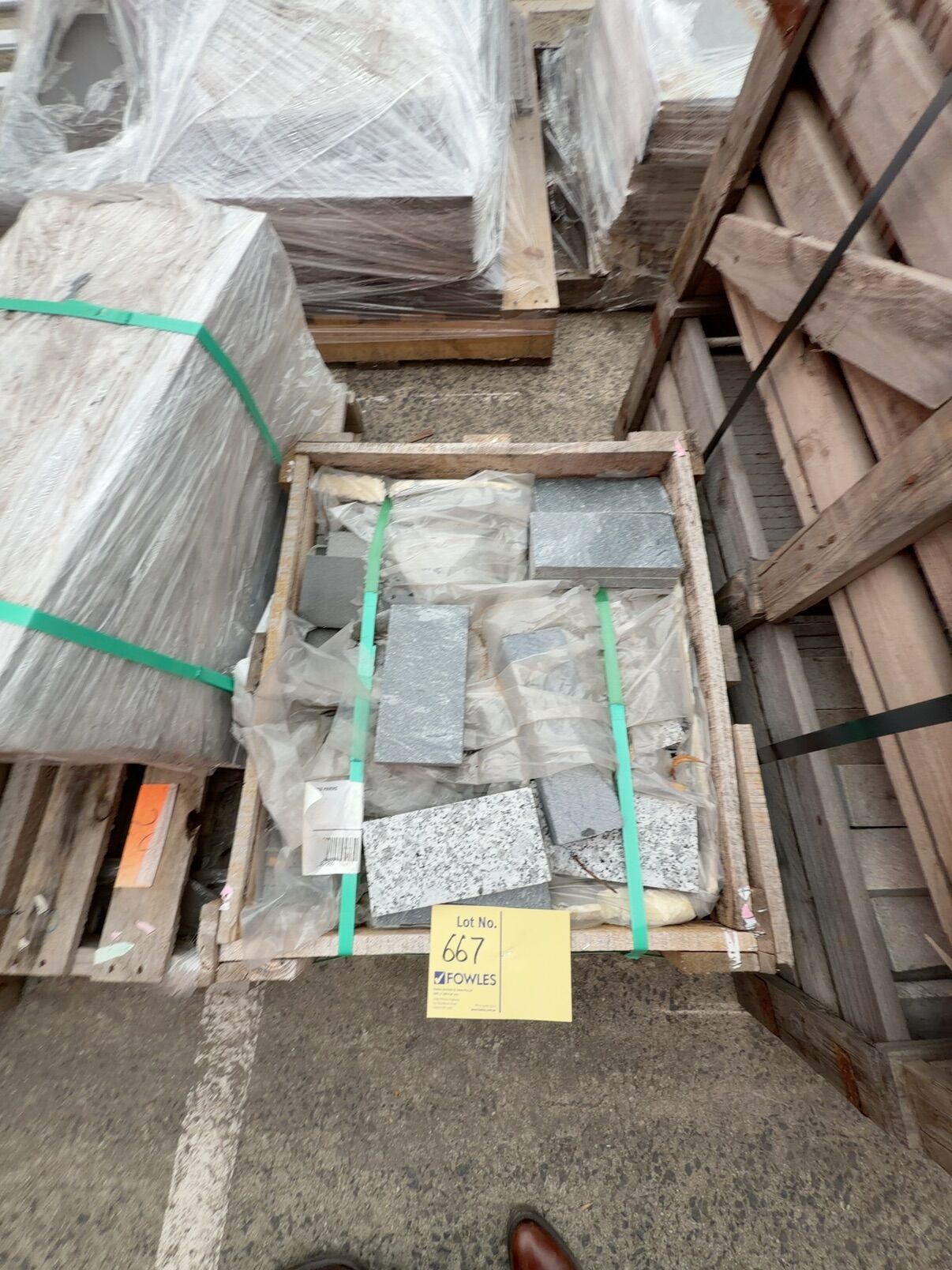 PALLET OF MIXED PAVERS PALLET OF MIXED PAVERS