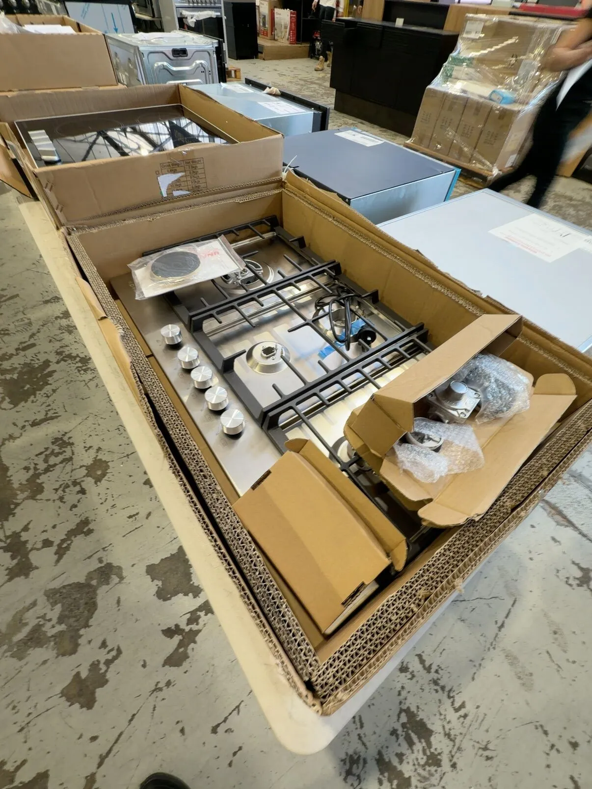 NEW TECHNIKA TGC9GLX 900MM GAS COOKTOP WITH 2 YEAR WARRANTY NEW TECHNIKA TGC9GLX 900MM GAS COOKTOP WITH 2 YEAR WARRANTY