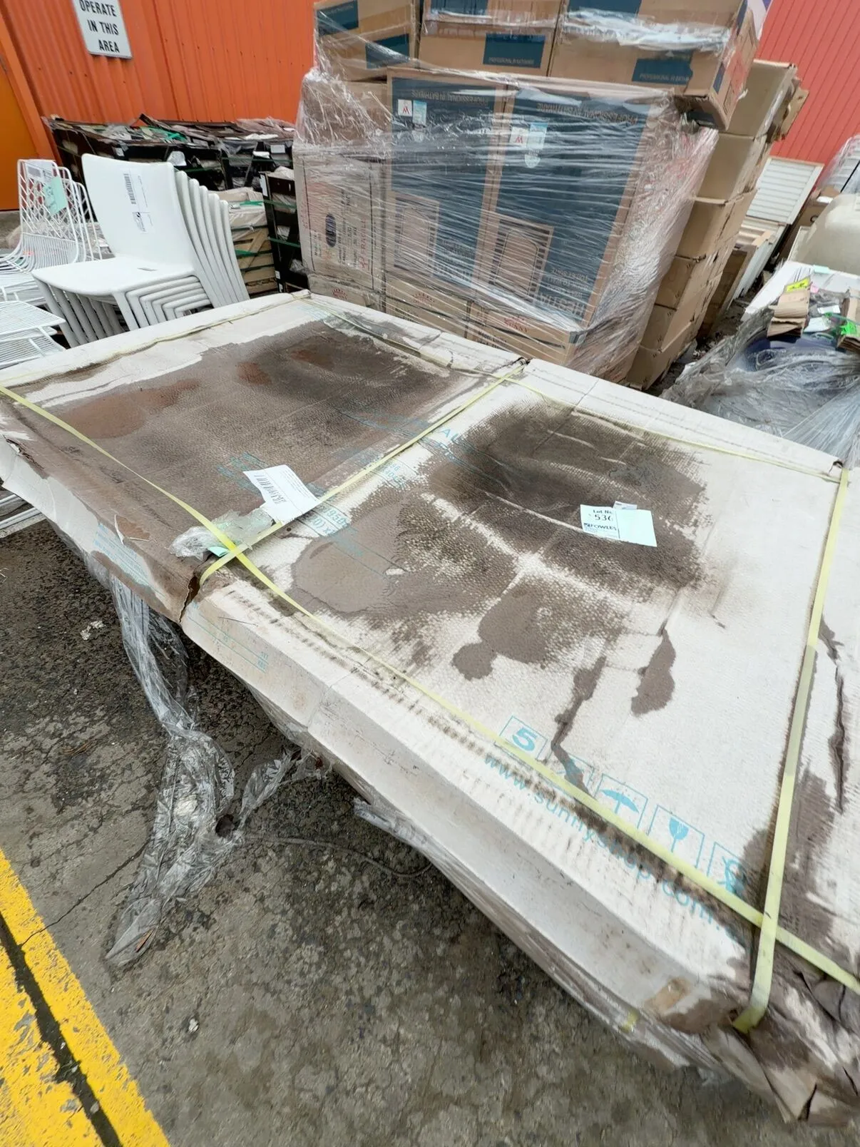 DOOR ONLY SECTION OF SHOWER SCREEN FOR USE WHEN 3 SIDES ARE TILES, DOOR IS ADJUSTABLE TO SUIT 1200MM SPACE SY1231B-1200D RRP$379 DOOR ONLY SECTION OF SHOWER SCREEN FOR USE WHEN 3 SIDES ARE TILES, DOOR IS ADJUSTABLE TO SUIT 1200MM SPACE SY1231B-1200D RRP$379