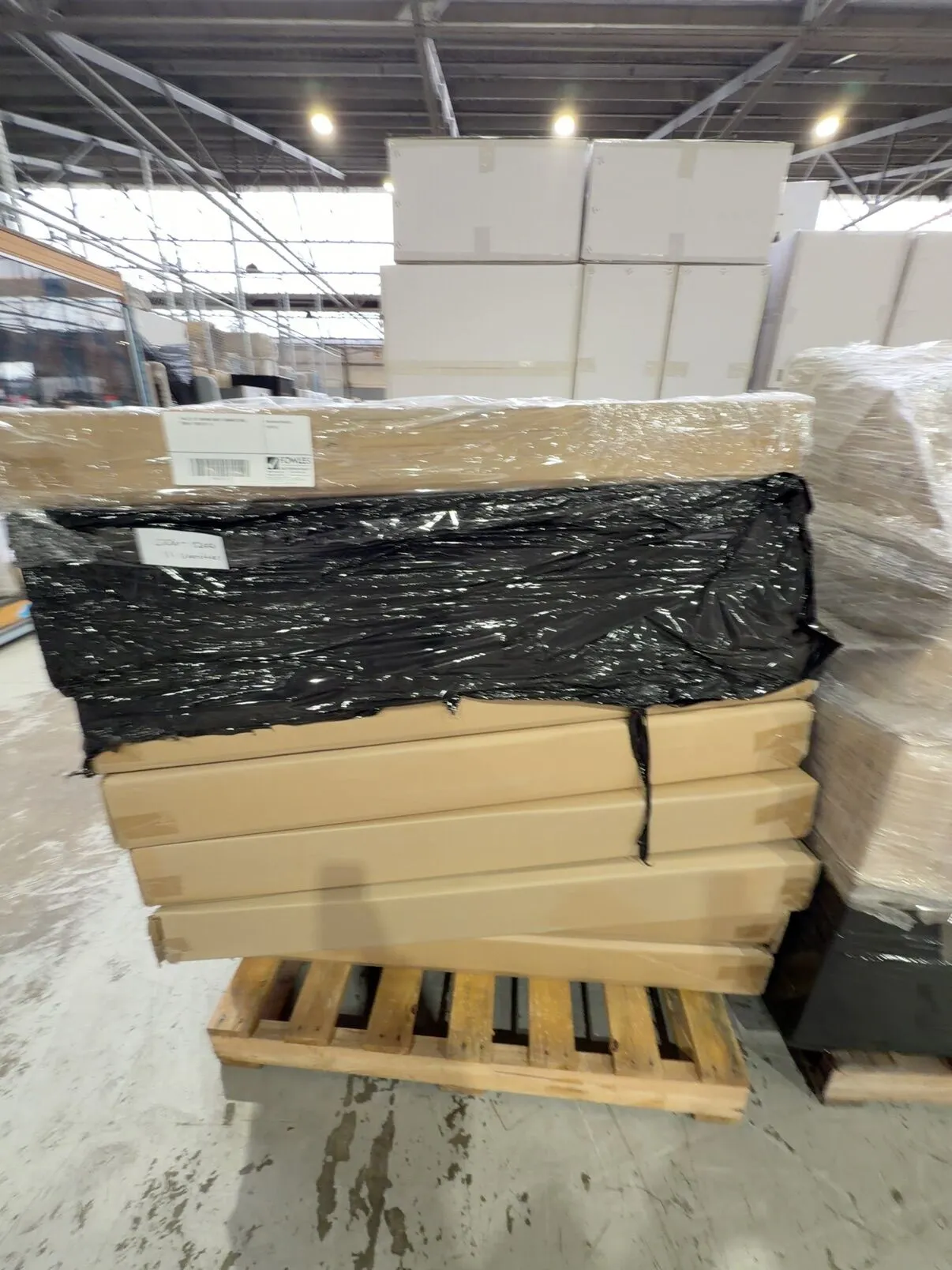 PALLET OF 1200MM VANITY CABINETS ONLY TS006-1200 QTY 10 PALLET OF 1200MM VANITY CABINETS ONLY TS006-1200 QTY 10