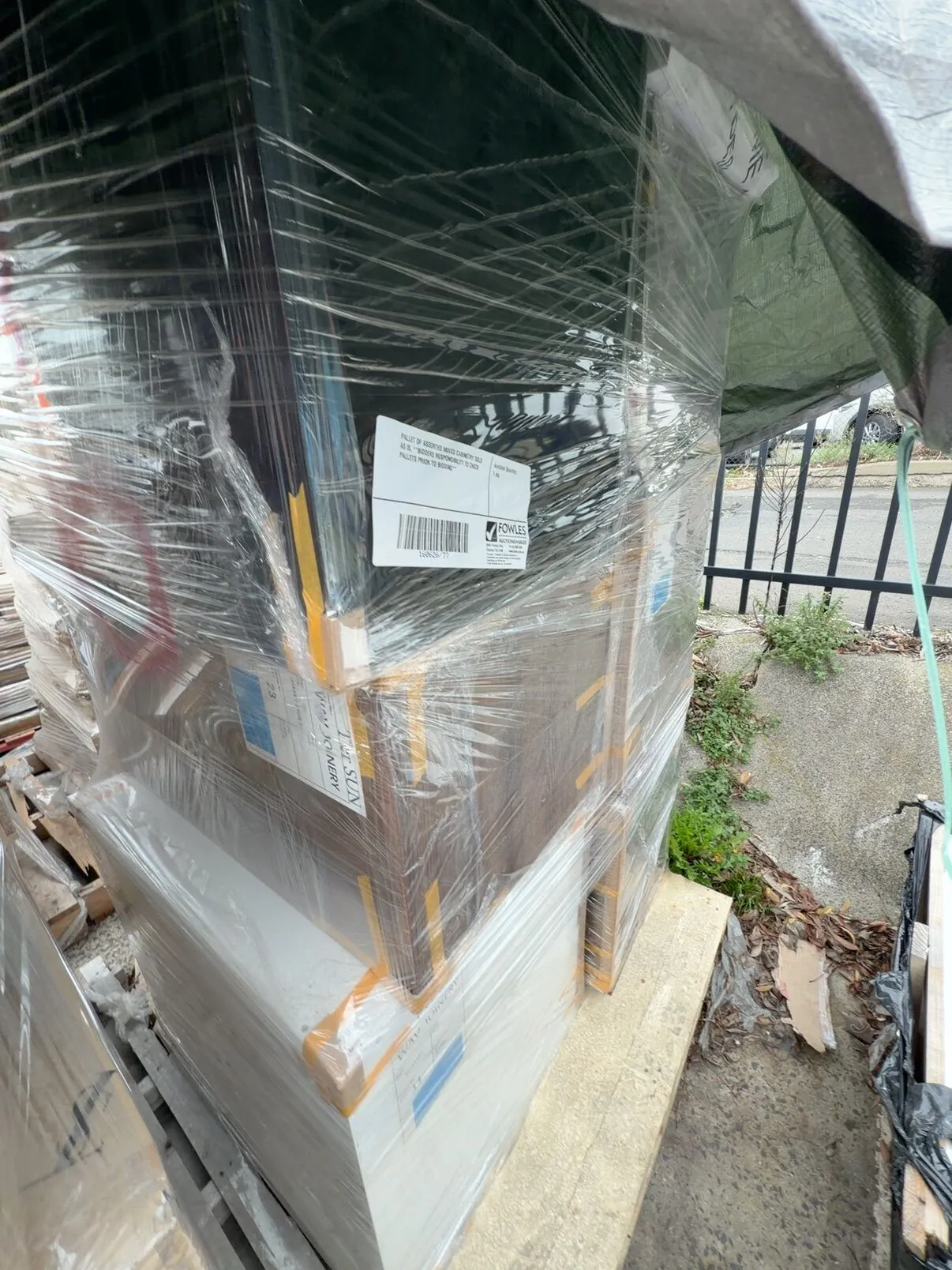 PALLET OF ASSORTED MIXED CABINETRY SOLD AS IS, **BIDDERS RESPONSIBILITY TO CHECK PALLETS PRIOR TO BIDDING** PALLET OF ASSORTED MIXED CABINETRY SOLD AS IS, **BIDDERS RESPONSIBILITY TO CHECK PALLETS PRIOR TO BIDDING**