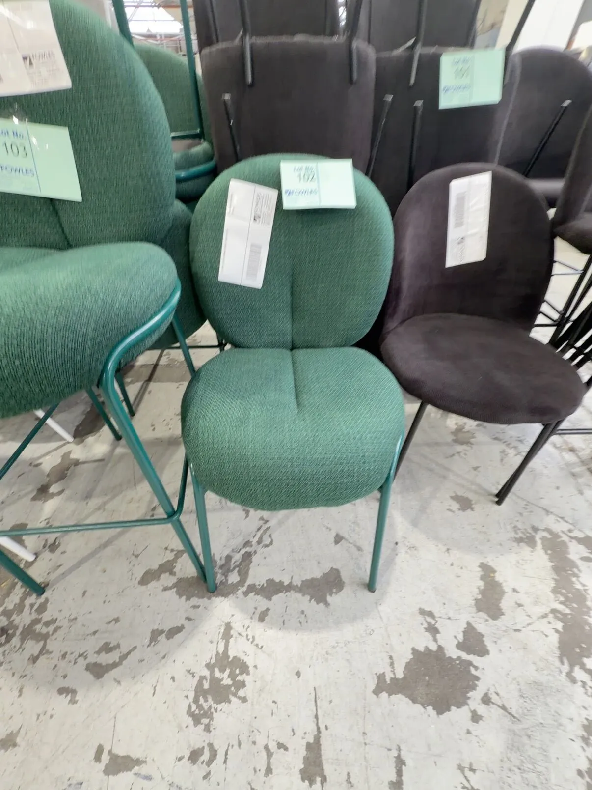 EX HIRE GREEN DINING CHAIR, SOLD AS IS EX HIRE GREEN DINING CHAIR, SOLD AS IS