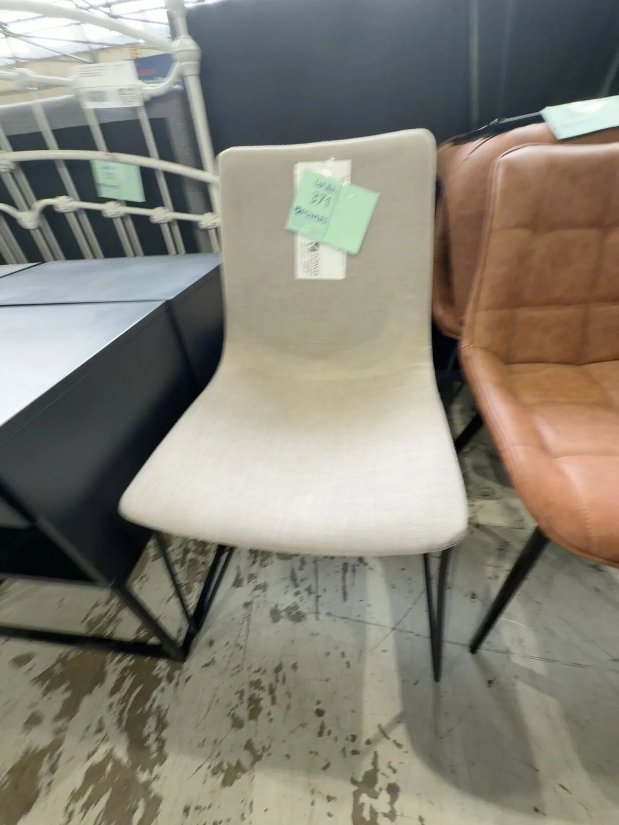 EX STAGING FURNITURE - LIGHT GREY DINING CHAIR SOLD AS IS EX STAGING FURNITURE - LIGHT GREY DINING CHAIR SOLD AS IS
