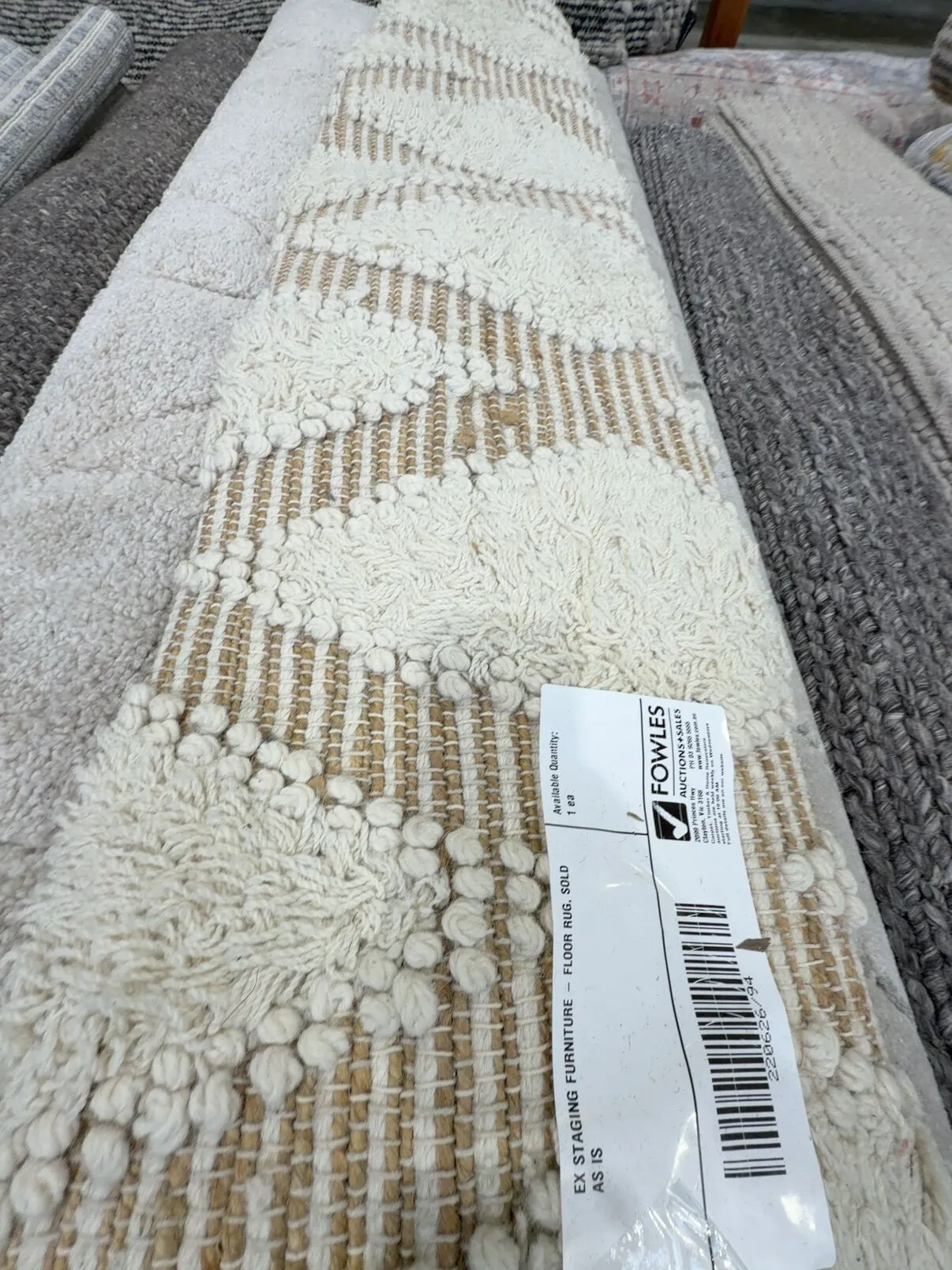 EX STAGING FURNITURE - FLOOR RUG, SOLD AS IS EX STAGING FURNITURE - FLOOR RUG, SOLD AS IS