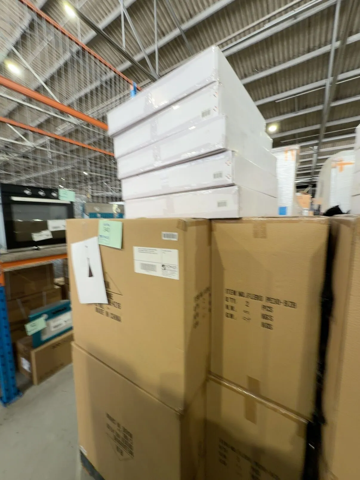 PALLET OF ASSORTED LIGHTING INCLUDING FLERO BRONZE PENDANT LIGHTS AND FULCRUM 60CM OYSTER LIGHTS, SOLD AS IS PALLET OF ASSORTED LIGHTING INCLUDING FLERO BRONZE PENDANT LIGHTS AND FULCRUM 60CM OYSTER LIGHTS, SOLD AS IS