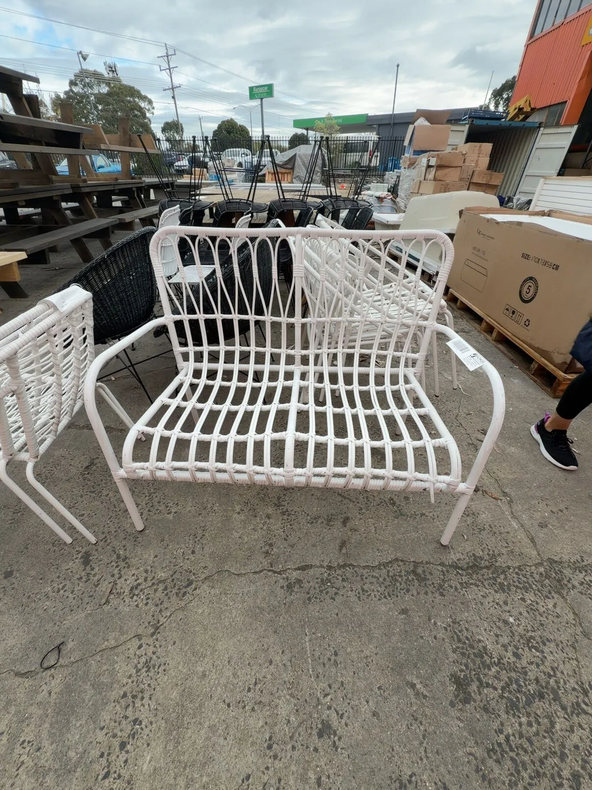 EX STAGING - CANE WHITE COUCH, SOLD AS IS EX STAGING - CANE WHITE COUCH, SOLD AS IS