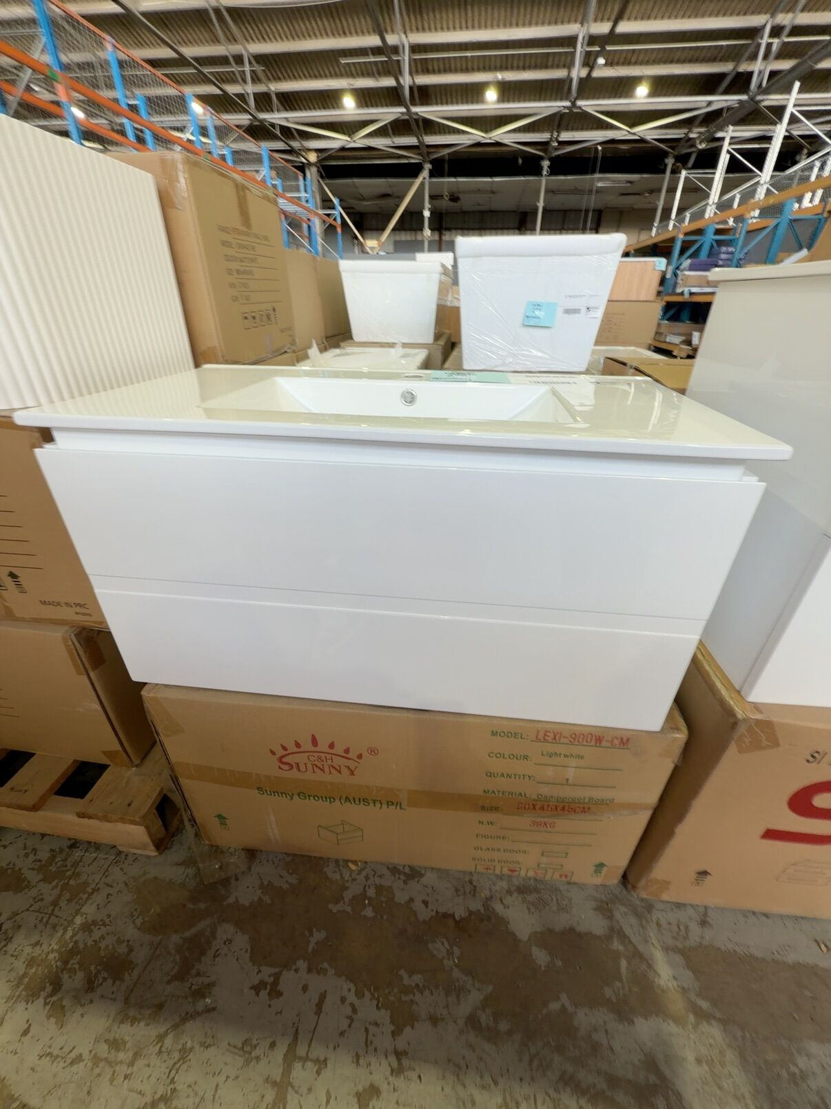 NEW 900MM LEXI WALL HUNG VANITY WITH 1 DRAWER, WITH WHITE CERAMIC TOP LEXI900W & UV31-900 NEW 900MM LEXI WALL HUNG VANITY WITH 1 DRAWER, WITH WHITE CERAMIC TOP LEXI900W & UV31-900