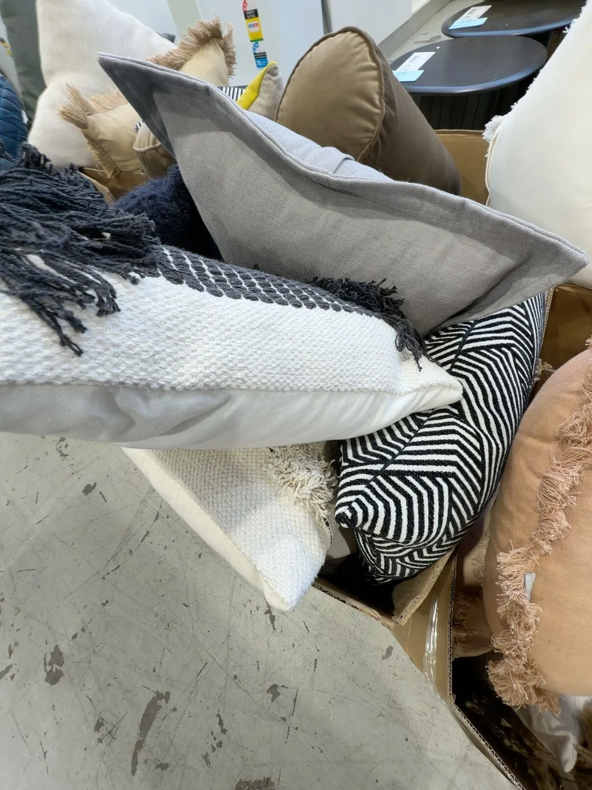 EX DISPLAY HOME FURNITURE - BOX OF ASSORTED DESIGNER CUSHIONS, SOLD AS IS EX DISPLAY HOME FURNITURE - BOX OF ASSORTED DESIGNER CUSHIONS, SOLD AS IS