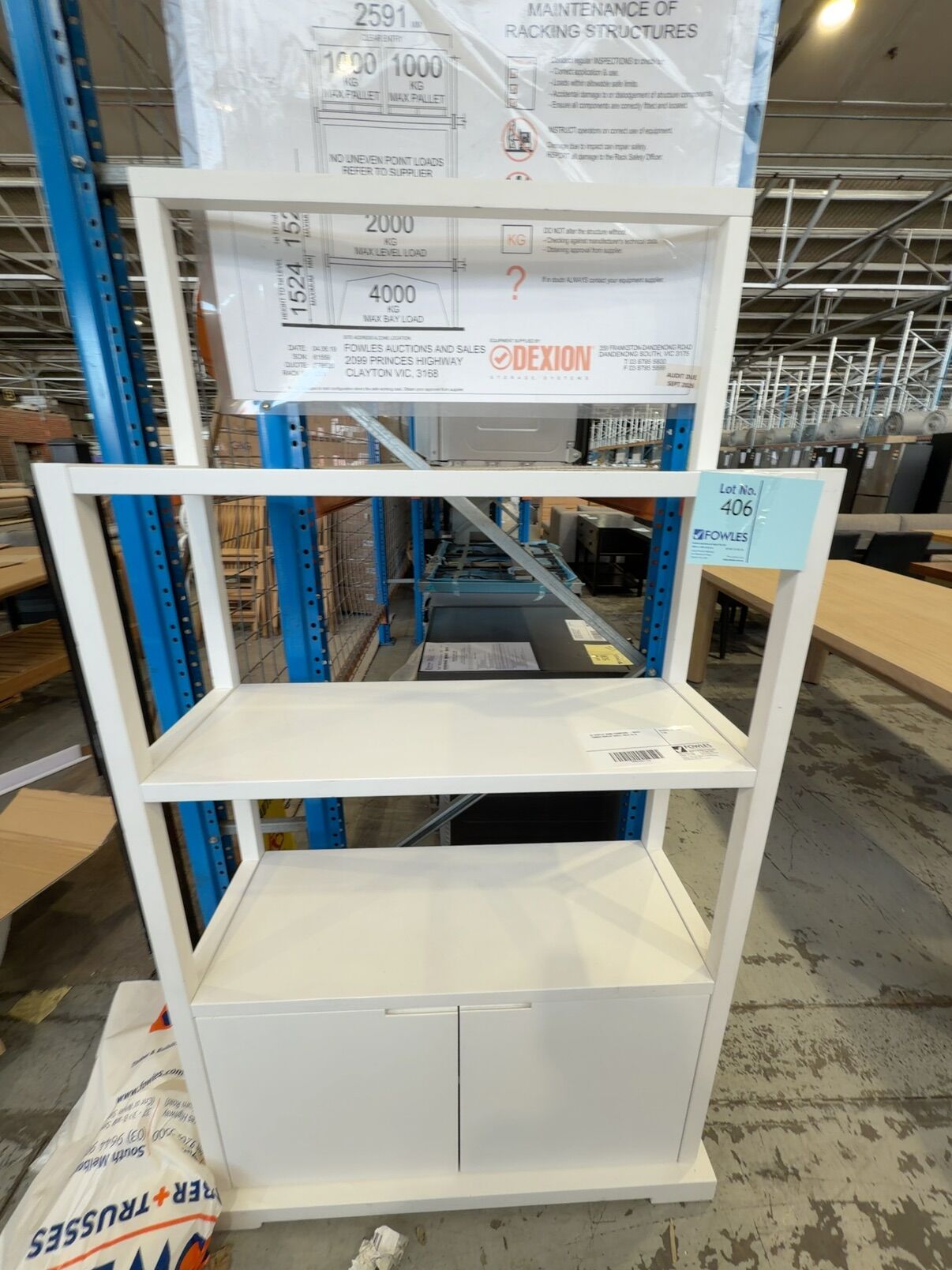 EX DISPLAY HOME FURNITURE - WHITE TIMBER DISPLAY SHELF, SOLD AS IS EX DISPLAY HOME FURNITURE - WHITE TIMBER DISPLAY SHELF, SOLD AS IS